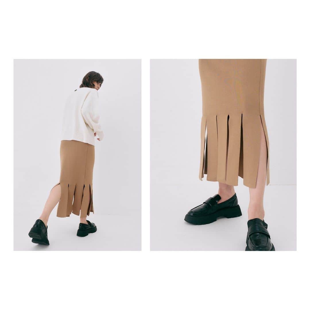 ルシェルブルーのインスタグラム：「New Arrival >>> IN STORE NOW . . ☑︎ Strip Form Knit Skirt ¥23,000+tax (Color: Charchol Gray, Black, Beige)  ☑︎ Wholegarment Turtle KNIT ¥19,000+tax (Color: Gray, Navy, White, Black)  #lecielbleu #ルシェルブルー　#aw23 #fashion  #styling #strip #knitskirt #wholegarment #turtleknit」