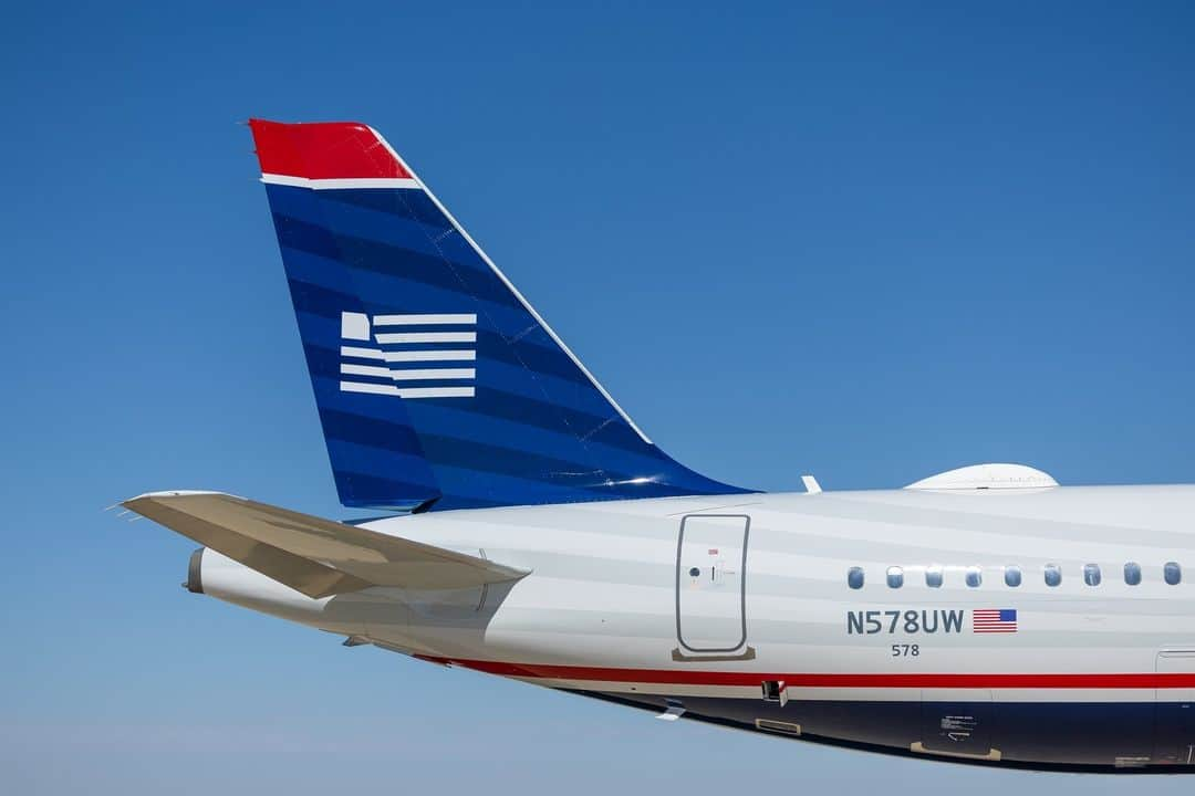 アメリカン航空のインスタグラム：「Monday fit check. 😍 Detail shots of our newly painted US Airways A321 heritage livery. ✈️ Have you spotted it in the skies yet? 👀 📸」