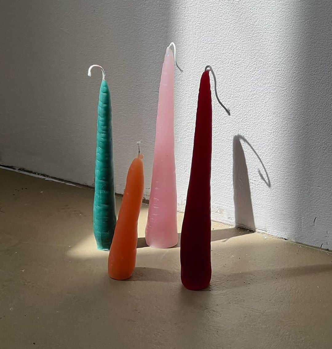 Araksのインスタグラム：「Visit our new Color Shop and discover handpicked, unique, and colorful items that make the quest for the perfect gift both fun and easy. Shop thoughtful pieces for them, the home, and yourself ~ Tap link in bio or available in our NYC shop #ColorByAraks」