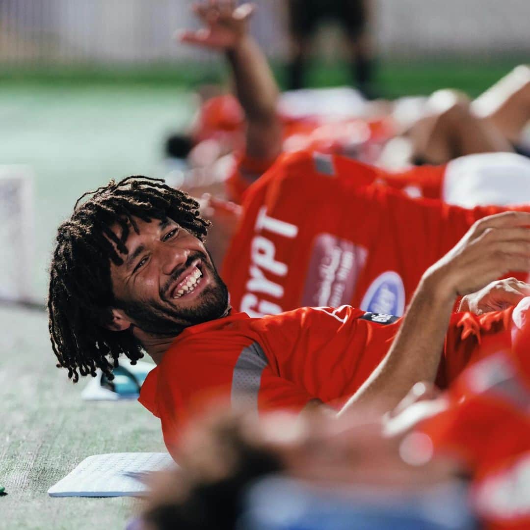 モハメド・エルネニーのインスタグラム：「سعيد جدا بعودتي لمنتخب بلدي 🇪🇬」