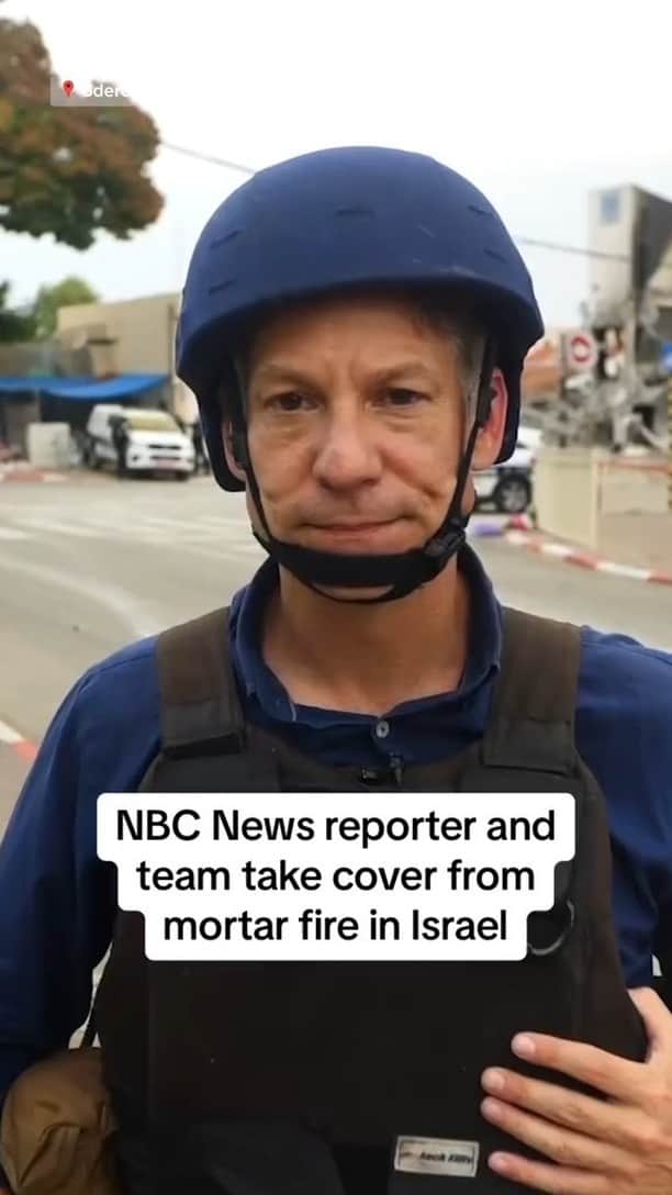 NBC Newsのインスタグラム：「NBC News’ @oarichardengel took cover from what appeared to be mortar fire and rockets while reporting in Sderot, Israel. He and his crew are safe.」