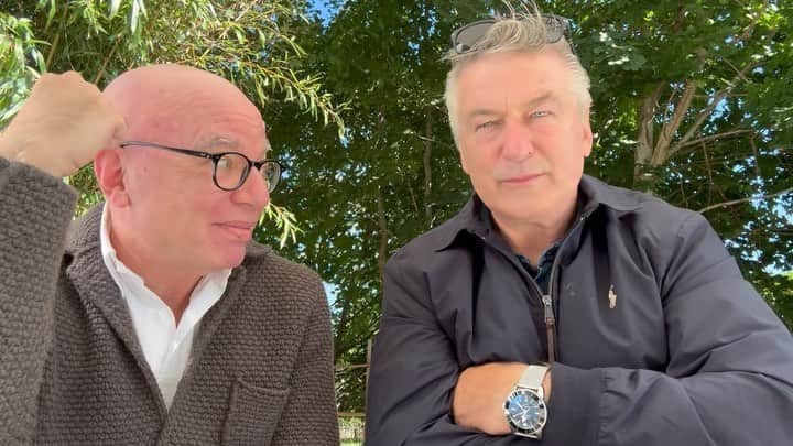 アレック・ボールドウィンのインスタグラム：「Join me and Michael Wolff for a live episode of Here’s The Thing on October 11th at 7:30 PM at Town Hall, New York, NY.  Get ready for an engaging conversation as we dive into Wolff’s new book ‘The Fall: The End of Fox News and the Murdoch Dynasty’ - Publisher: Henry Holt and Co.  For more information and tickets, head to thetownhall.org & ticketmaster.com. Use code HTT to receive a discount!」