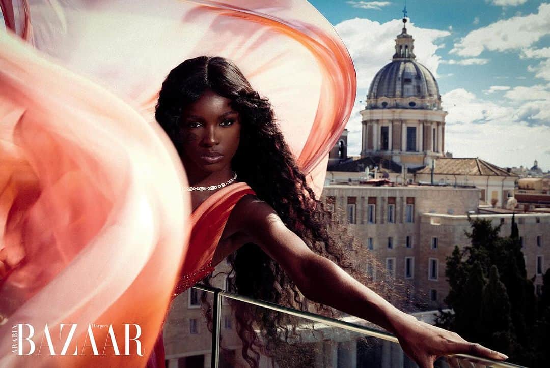 のインスタグラム：「These deserved their own post @harpersbazaararabia」