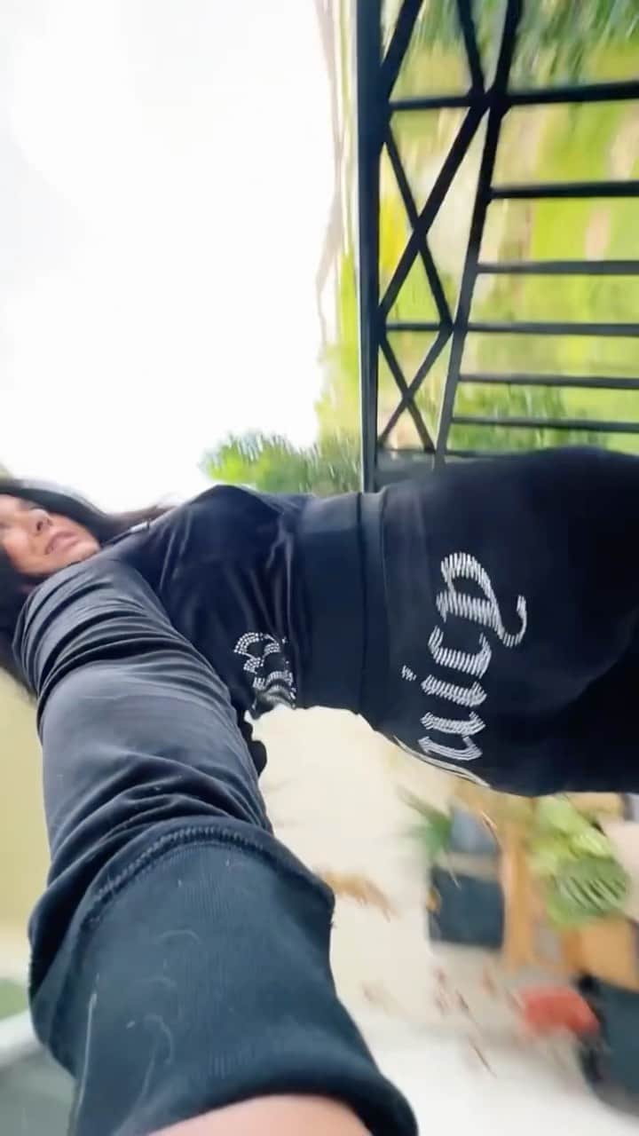 ジューシークチュールのインスタグラム：「The First Lady of Juicy Couture #JuicyCouture」