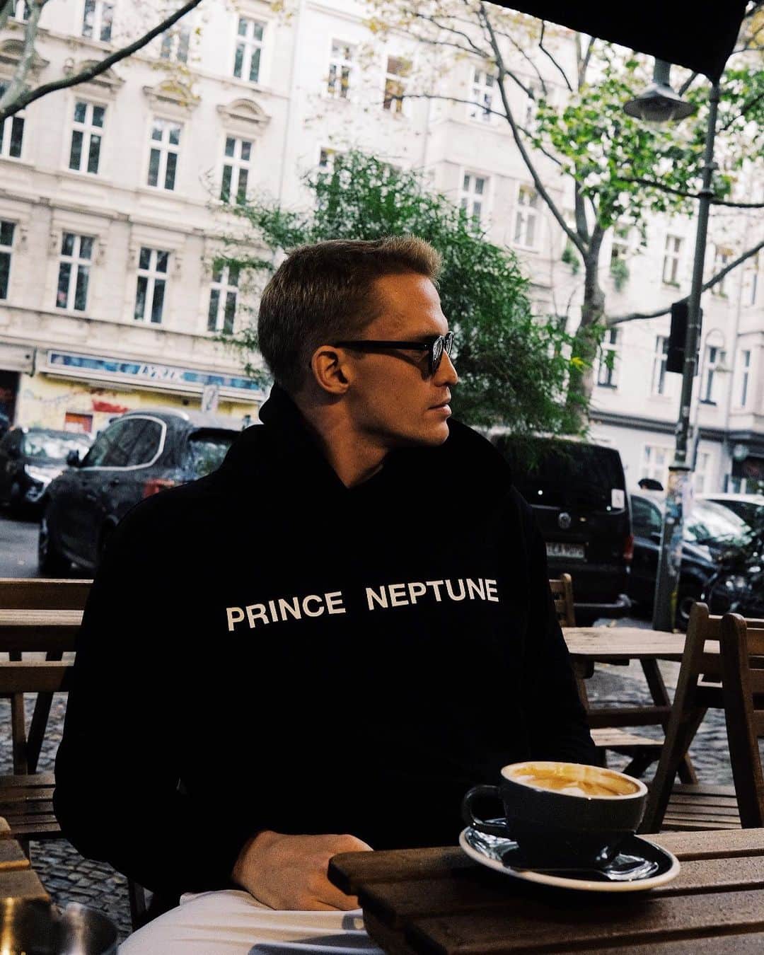 コーディー・シンプソンさんのインスタグラム写真 - (コーディー・シンプソンInstagram)「Cappuccinos in Germany as we drop the new @princeneptune」10月10日 5時37分 - codysimpson