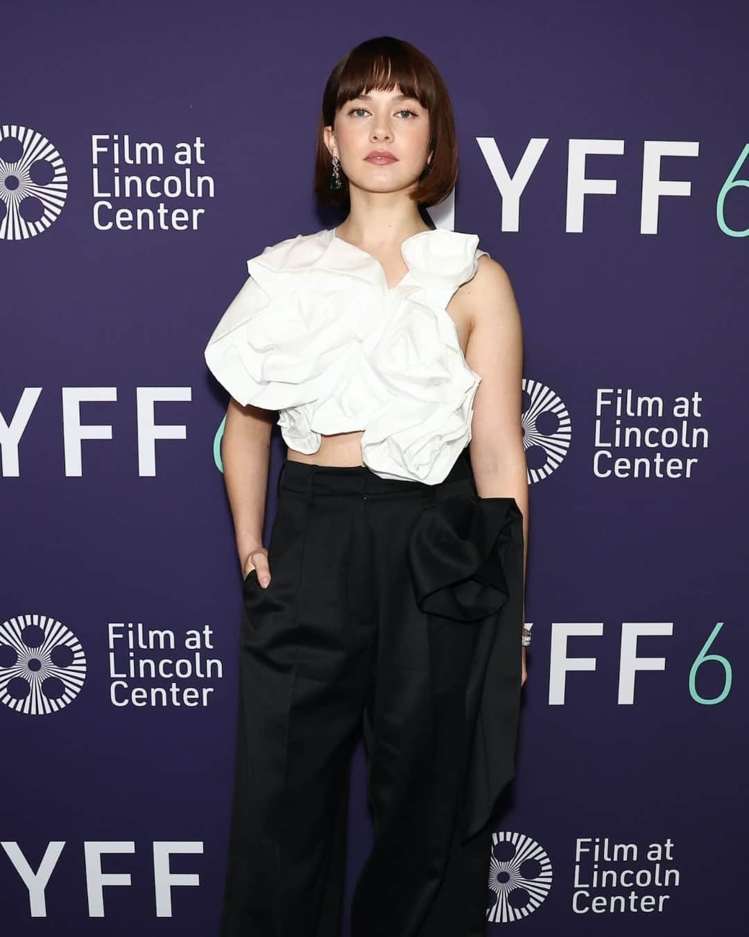 Nylon Magazineさんのインスタグラム写真 - (Nylon MagazineInstagram)「#NYLONFitPicks: From Hayley Williams' mini gray ShuShu/Tong set to Michelle Zauner in Sandy Liang — link in bio for our weekly roundup of our favorite celebrity looks. [Getty]」10月10日 6時12分 - nylonmag