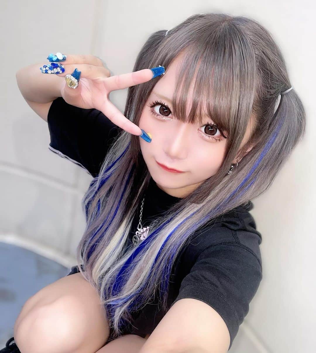 ゆゆぴょんさんのインスタグラム写真 - (ゆゆぴょんInstagram)「ぴすぴす✌️ . .  #コンカフェ #コンカフェ嬢 #cosplay #cosplaygirl #japanesegirl #japanesecosplay #自撮り #自撮り界隈 #コスプレイヤー #セルカ #インナーカラー ー#メイド #歌舞伎町 #셀카 #셀카놀이 #얼스타그램 #코디 #코디스타그램 #地雷系女子 #地雷女  #いいね返し #いいねした人全員フォローする  #隠せないヲタク #隠せないをたく #ジラジョ #青メッシュ  #ハイトーン女子」10月10日 6時53分 - yyypyon