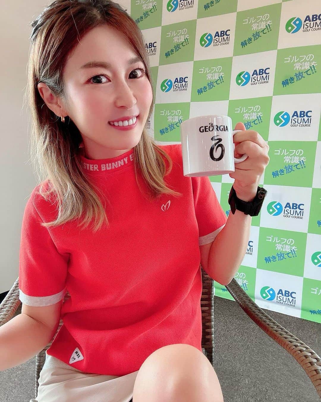 mimiさんのインスタグラム写真 - (mimiInstagram)「今日は連休空けのゴルフ⛳️来てるよぉ♪ ハーフベスト出るか⁉️ の所でいつも通りの前半☺️ メンタルに優しいコースだから、習った事を思いっきり振って行く日にしまっす😤  乗ったシリーズと、おはバーディチャンス投下📷 全員parホール🕳️あってめで鯛🐟❤️  ちなみにABCいすみの朝のレストランはドリンクバー¥330だぞい♪  今日の結果はストーリーで出すね❤️  #abcいすみゴルフコース  #abcいすみ #バーディ  #ゴルフ女子#ゴルフ男子#ゴルフ初心者#ゴルフバカ #ゴルフ動画  #ゴルフスイング #スイング動画  #ゴルフ好きな人と繋がりたい #ゴルフ好きと繋がりたい#ゴルフコーデ#インスタゴルフ部#インスタゴルフ女子 #ゴルフ大好き#ゴルフ練習#ゴルフ上手くなりたい#golf#golflife#golfer#golfgirl#ゴルファー#ゴルフ動画」10月10日 12時16分 - mimigolf0817