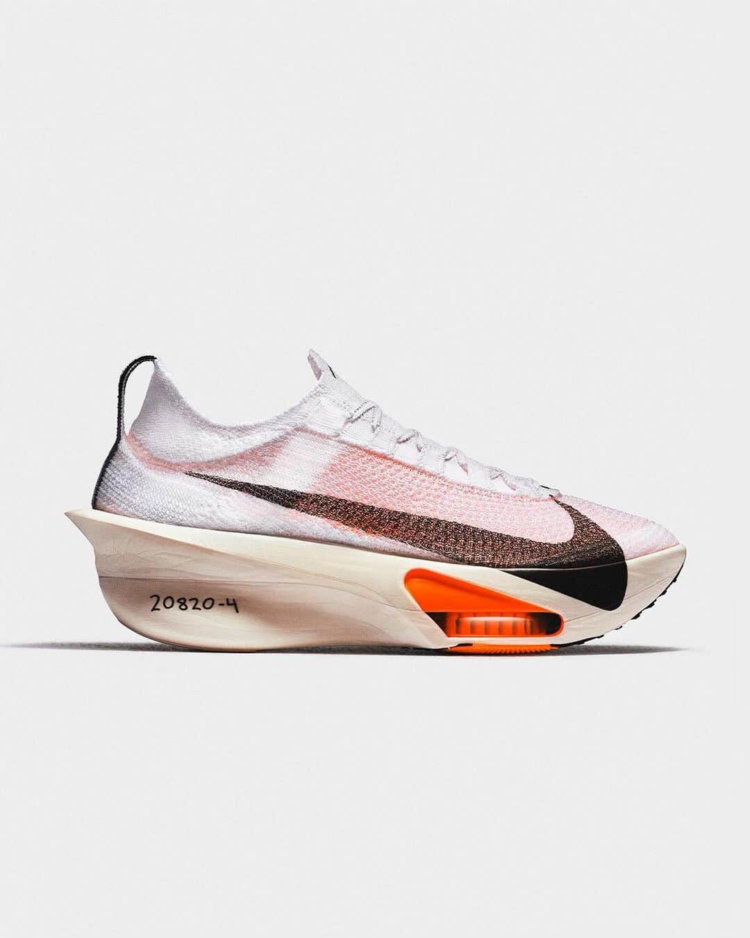 NIKEのインスタグラム：「Meet the Nike Alphafly 3. The fastest marathon shoe in the world. ⚡️  Tested and proven by the fastest runners in the world.  Coming for your personal best January 2024.」