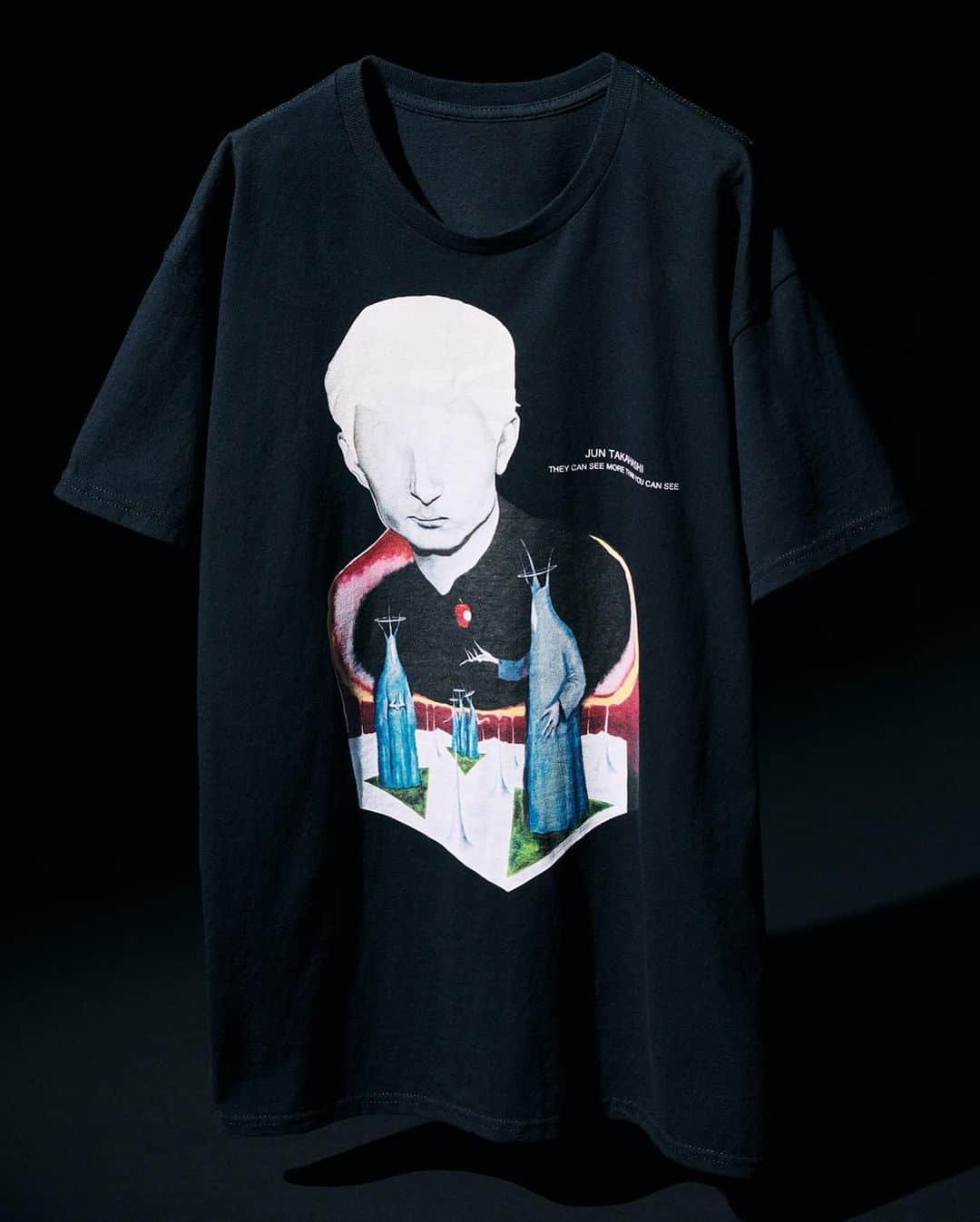 PRODISM Magazine Japanのインスタグラム：「PRODISM 10th ANNIVERSARY SPECIAL PRODUCT ⁡ JUN TAKAHASHI OIL PAINTING TEE ⁡ PRODISM創刊10周年を記念して、最新号の表紙にも使われた高橋盾氏の油絵をモチーフに本人みずからがオリジナルTシ ャツを制作。ここでしか手に入らない限定プロダクトです。 ⁡ 10月11日（水）12:00より特設サイト「PRODISM SELECT.」にて発売します。 ⁡ https://prodism.official.ec/ サイトはプロフィール欄からご覧いただけます。  #juntakahashi #undercover #prodism #10thanniversary」