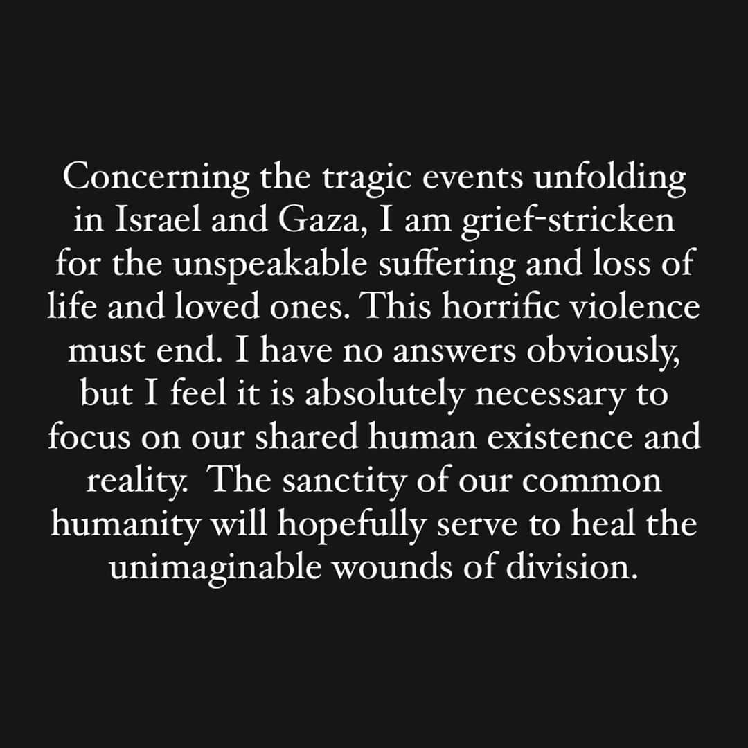 マーク・ラファロさんのインスタグラム写真 - (マーク・ラファロInstagram)「Concerning the tragic events unfolding in Israel and Gaza, I am grief-stricken for the unspeakable suffering and loss of life and loved ones. This horrific violence must end. I have no answers obviously, but I feel it is absolutely necessary to focus on our shared human existence and reality. The sanctity of our common humanity will hopefully serve to heal the unimaginable wounds of division.」10月10日 7時06分 - markruffalo