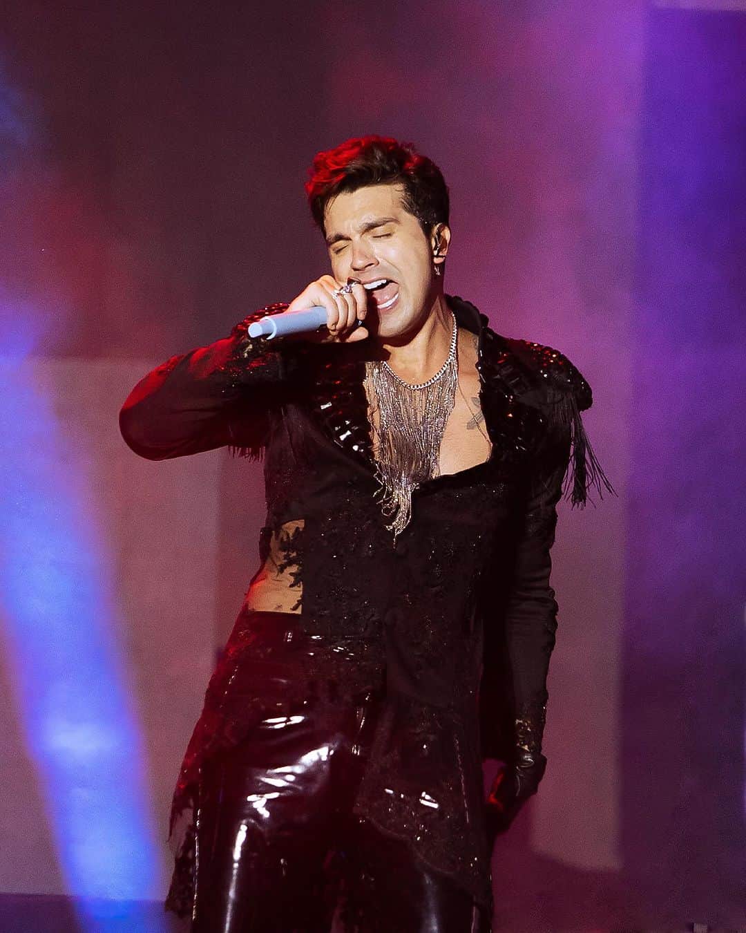 ルアン・サンタナさんのインスタグラム写真 - (ルアン・サンタナInstagram)「próxima parada: Luan City 2.0 👑  deslize para conferir os próximos shows!!」10月10日 7時22分 - luansantana