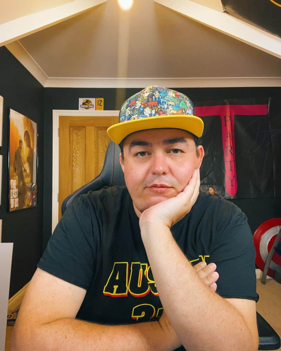 YouTubeのインスタグラム：「whether stranded on an island or locked into his gaming chair, @daz_black knows how to keep us watching!」