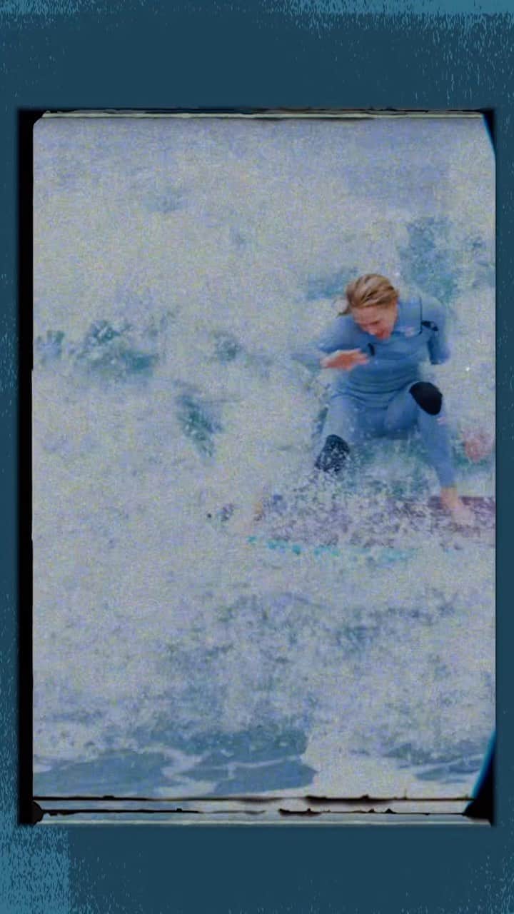 ローラ・エンバーのインスタグラム：「Every athlete started somewhere! @hyundaiaus SHE’S ELECTRIC is back stronger for season 2! This year the contest is open to female surfers Australia Wide - Just record your best wave and submit it to surfingaustralia.com/sheselectric for the chance to win weekly prizes and make Hyundais Team Electric. This year Team Electric will get access to expert coaching & national exposure, with the top surfer winning $5,000 cash plus a VIP experience with me at the Hyundai Australian Boardriders Battle Final.  Will you be discovered next?」