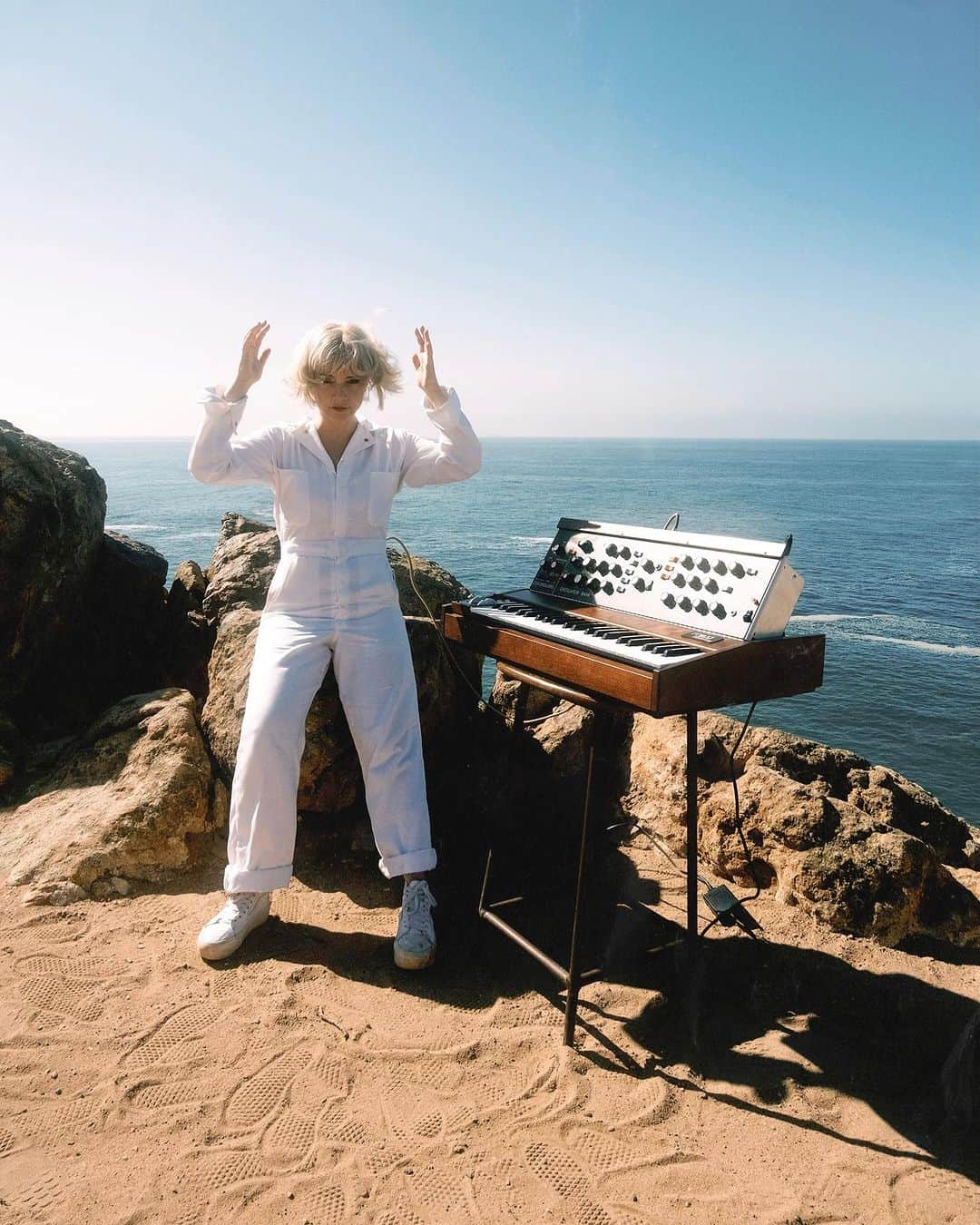 Computer Magicのインスタグラム：「2024 👩‍🚀🎛️🕊️🌊  📷 @texmextexmextexmex」