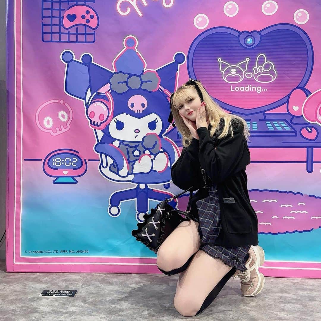 Hirari Ann（ヒラリー アン）のインスタグラム：「Me and my soul creature kuromi. 💕」