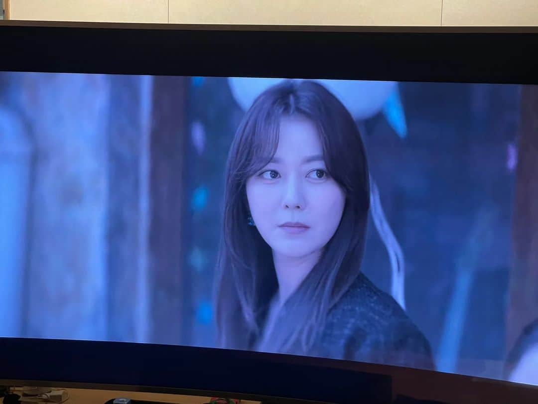 イ・ソヨンのインスタグラム：「#반짝이는워터멜론 #TVN」