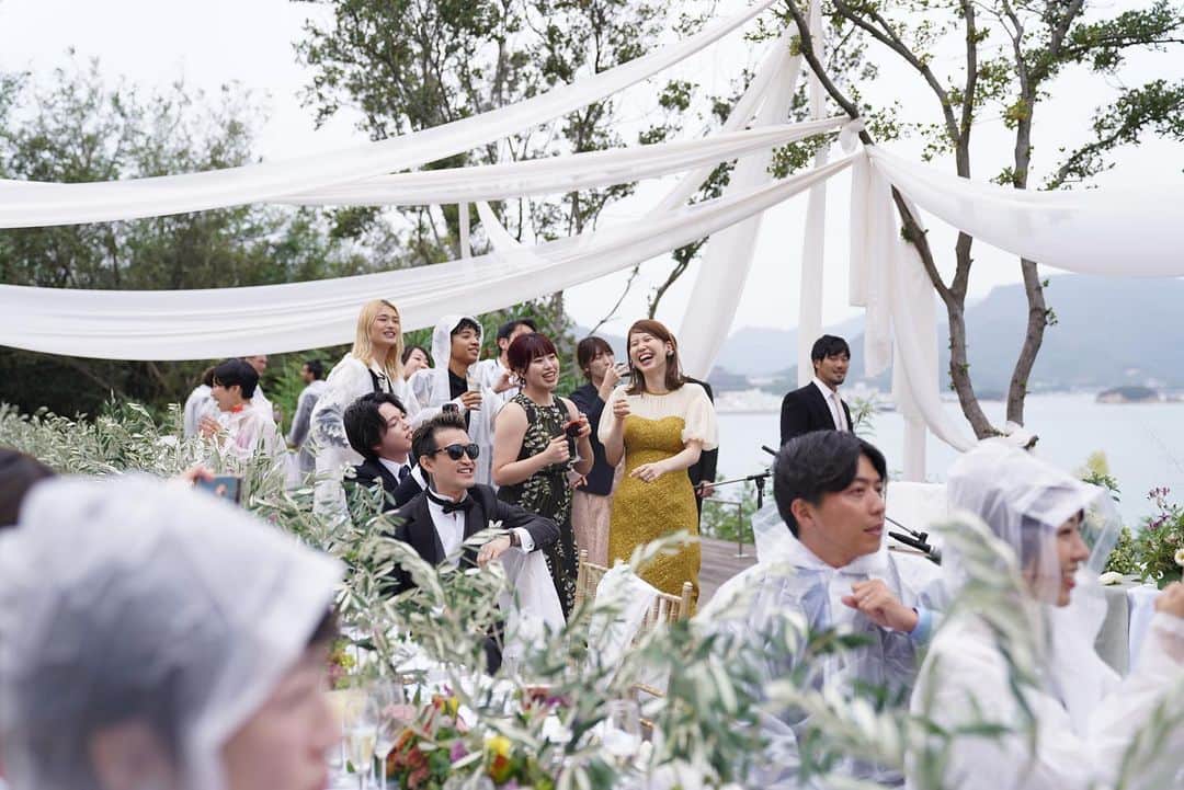 黒沢祐子さんのインスタグラム写真 - (黒沢祐子Instagram)「Happy wedding🌿🫒🎸🎤  @masame_terume 👰‍♀️ @sachi___414 📷 @flowernoritake 🌼 @megumi_yoshii 💄  #work #yukowedding #shodoshima  #islandwedding」10月10日 8時28分 - yukowedding