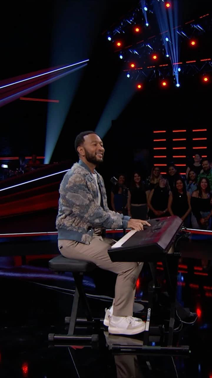 ジョン・レジェンドのインスタグラム：「Bringing back an old fan favorite tonight on #TheVoice」