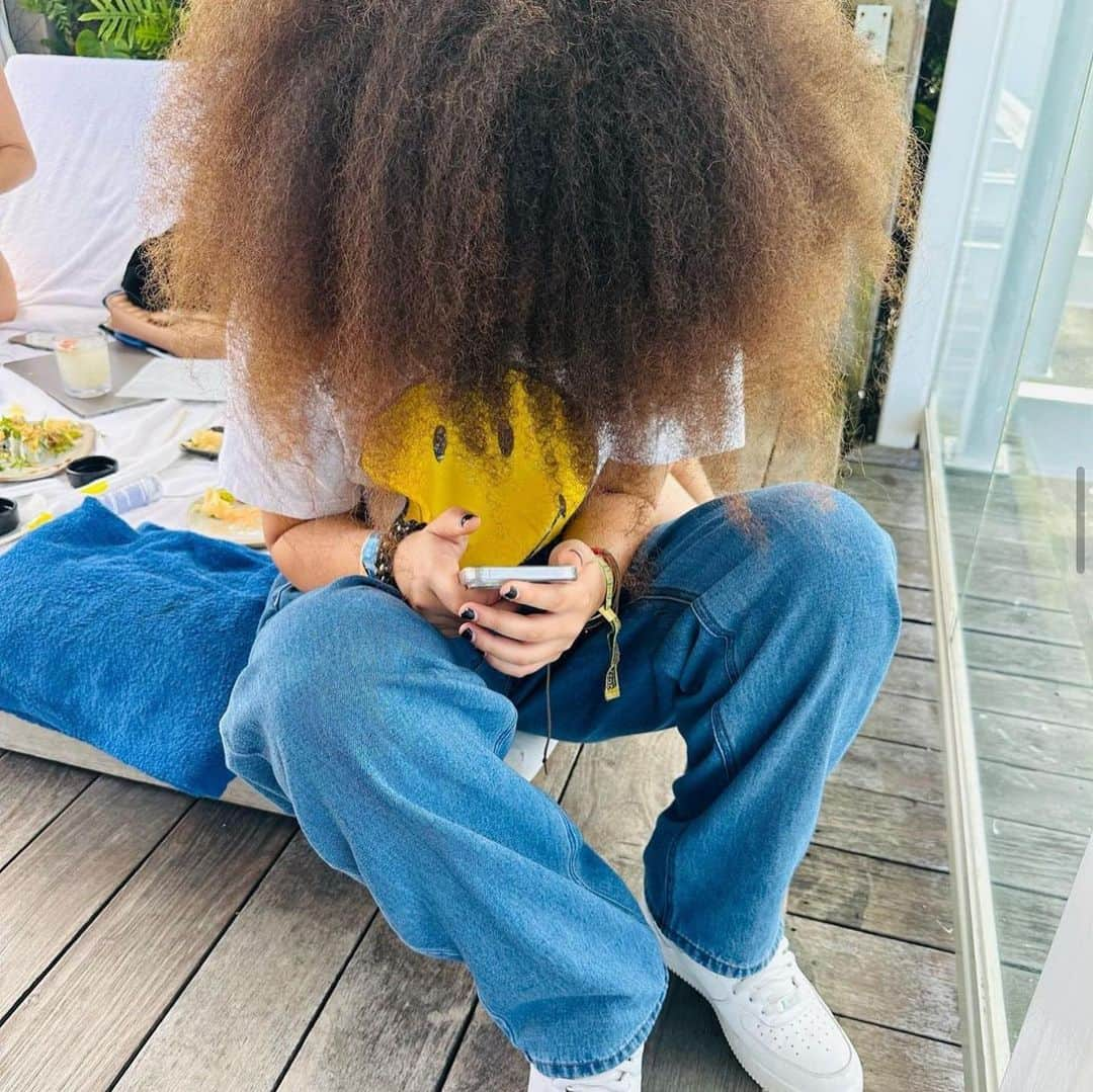 ジェイミー・フォックスさんのインスタグラム写真 - (ジェイミー・フォックスInstagram)「Behind that hair is an incredible little girl who’s growing up!!!! HAPPY BIRTHDAY ANELISE!!!! My beautiful daughter!!! 15 years young!!?」10月10日 8時45分 - iamjamiefoxx