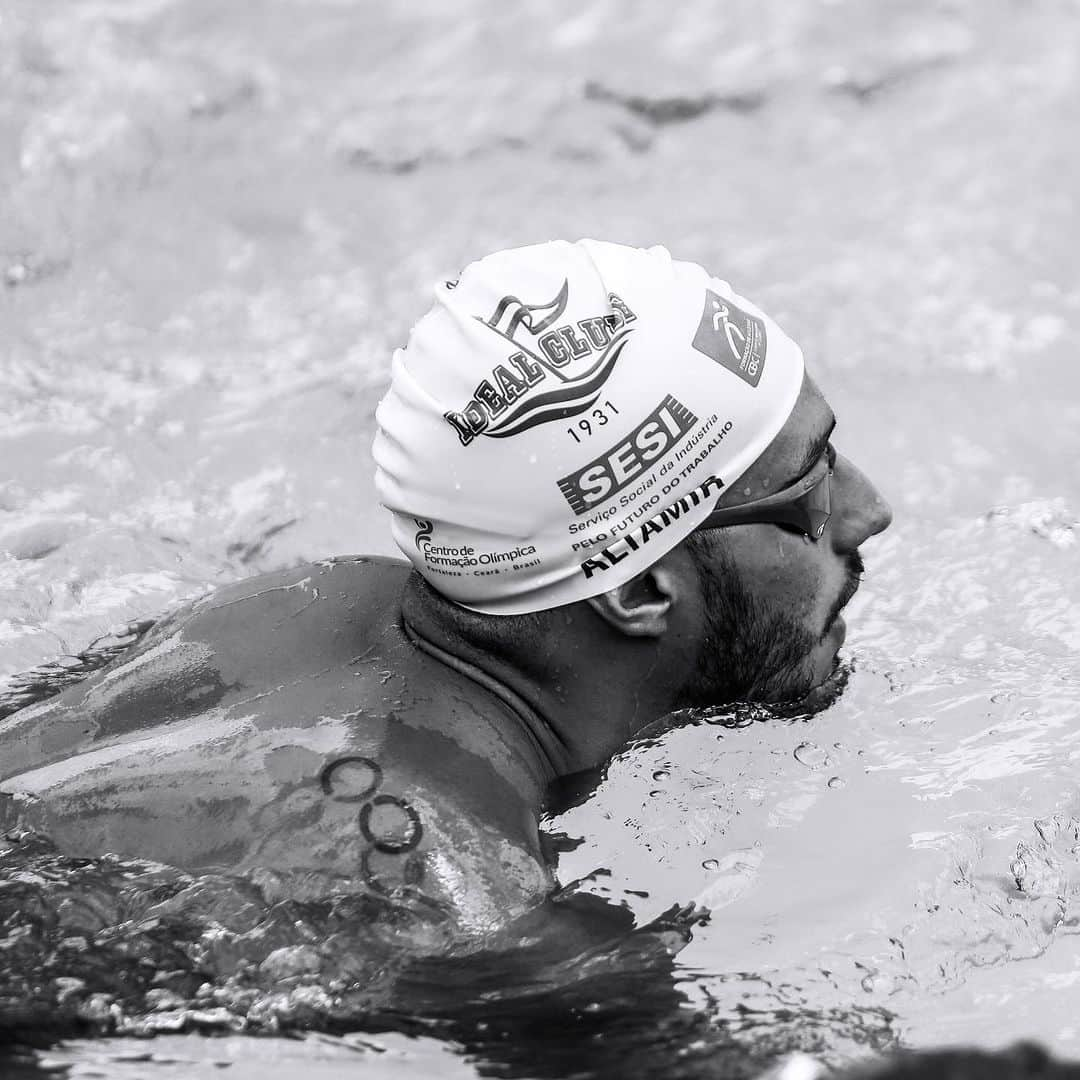 ルイス・アルタミル・メロのインスタグラム：「"Nothing to lose, but everything to win"  Boa semanaa !!! 🏊🏽‍♂️🏊🏽‍♂️🏊🏽‍♂️  📸: @andre.gorki   @sesiceara @idealswimteam  @idealclube  @ergosfortaleza @academial3  #SESICeará #SESISaúde #BolsaEsporteFortaleza #Secel #EsporteLazerFortaleza」