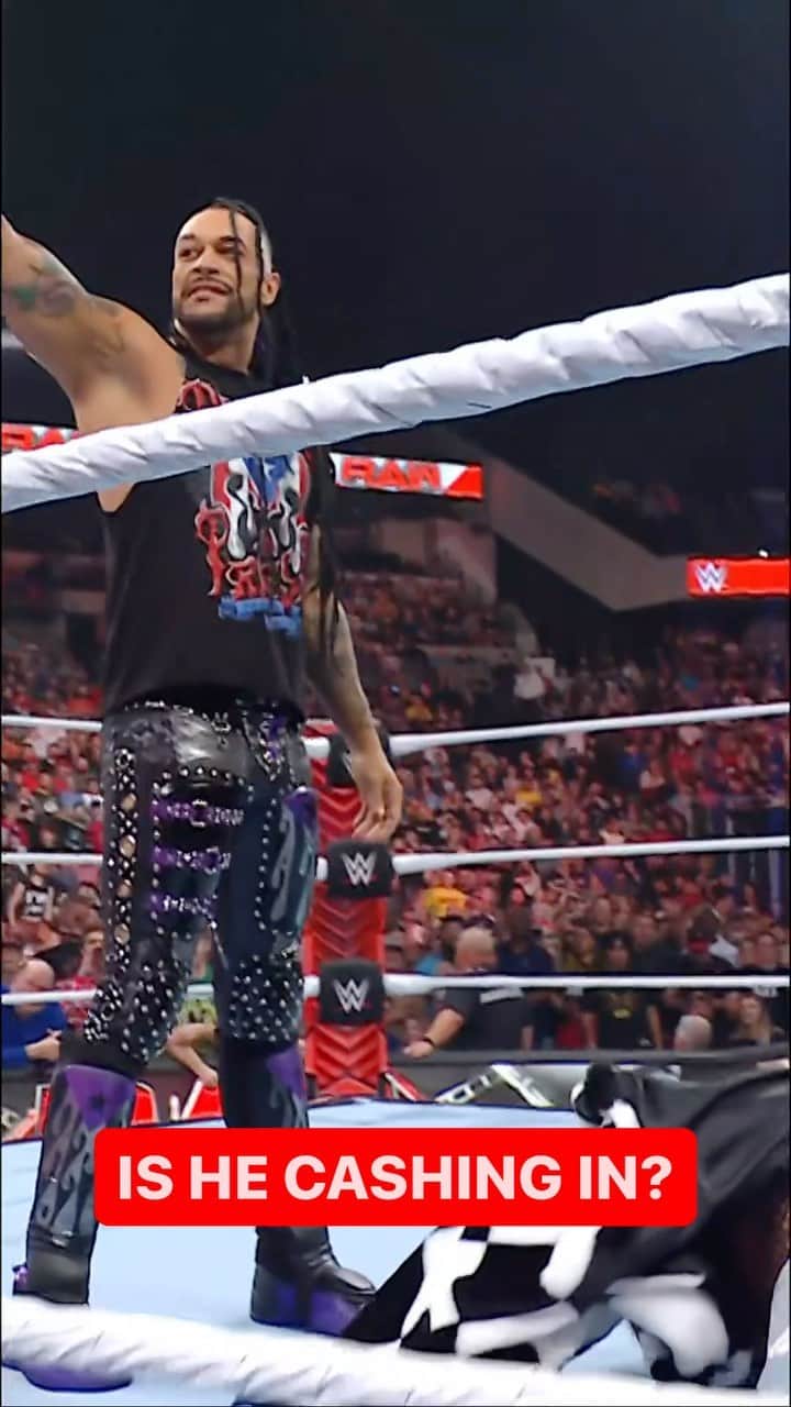 WWEのインスタグラム：「Is it @archerofinfamy’s time to shine!? 👀👀👀 #WWERaw」
