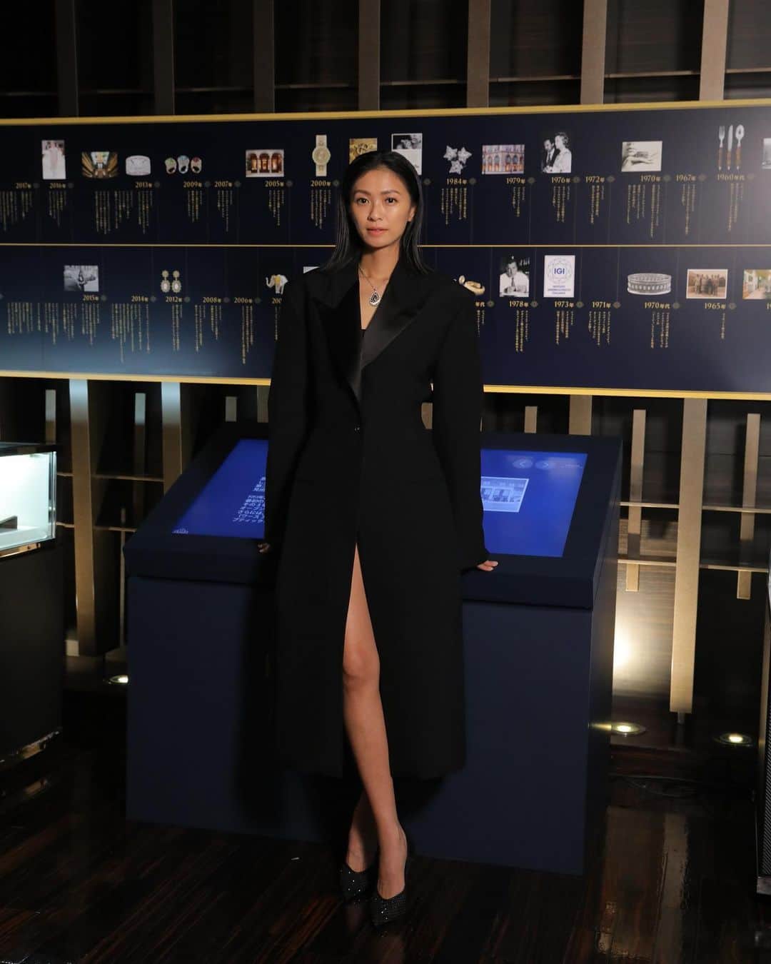 榮倉奈々さんのインスタグラム写真 - (榮倉奈々Instagram)「buccellatiの金細工の美しさ…  @buccellatimilan #buccellati #pr」10月10日 10時00分 - nana_eikura
