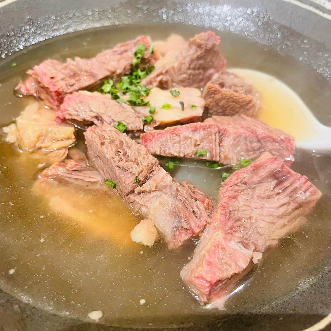 パーマ大佐さんのインスタグラム写真 - (パーマ大佐Instagram)「昨日は、千葉県立保健医療大学のいずみ祭で太田プロ出張ライブでした！ ネタ見てくれた皆さんありがとうございました😌  終わりでモシモシとご飯✨  #パーマ大佐  #千葉県立保健医療大学  #いずみ祭  #MC初々しかった  #繋ぎのうんち  #サノライブ  #サルベース  #ストレッチーズ  #仲良しの  #モシモシ  #あきちゃんと  #まぐろと  #ご飯  #新宿  #新仙  #その後は  #大久保公園  #日本ご当地ラーメン総選挙  #2杯食い  #オレの青春ラーメン  #酒田のワンタンメン  #美味かった」10月10日 10時25分 - pa_mataisa