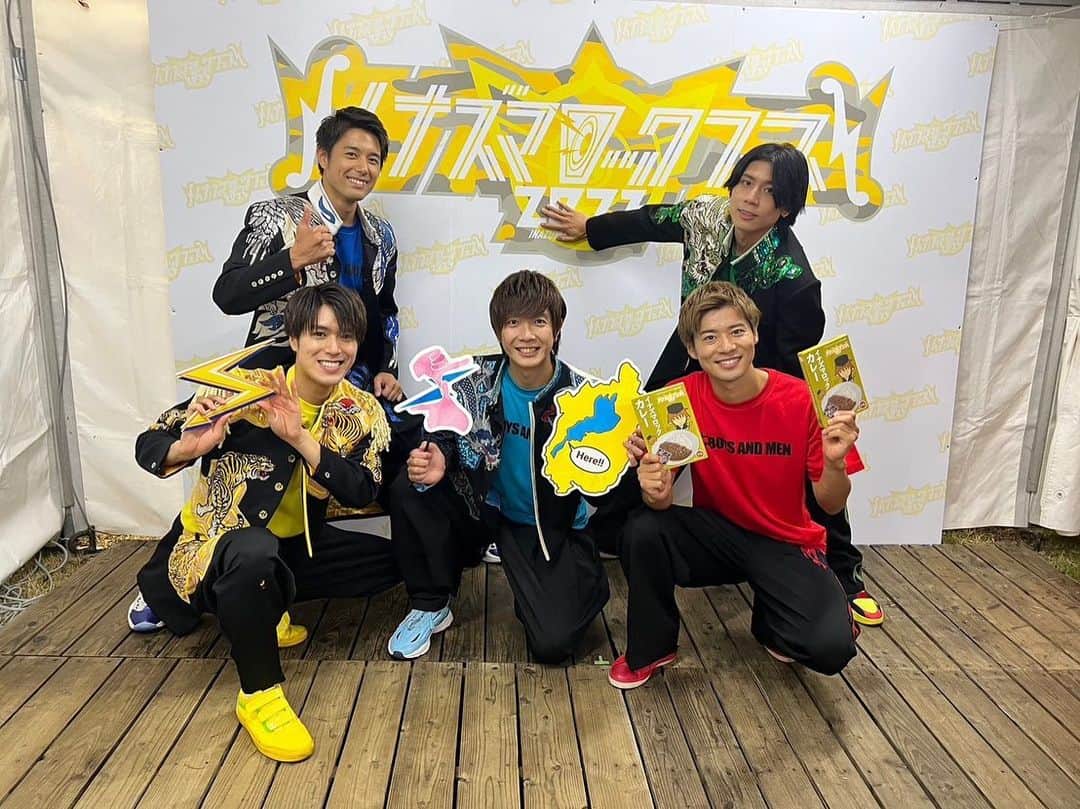 吉原雅斗さんのインスタグラム写真 - (吉原雅斗Instagram)「#イナズマロックフェス のバックステージ配信、それとラストアンコールのステージに出させていただきました🙇‍♂️  数年ぶりに、イナズマのステージからの景色を見てちょっと泣きそうでした！  いつかまた必ずっ🏋️‍♀️」10月10日 10時32分 - boymen_yoshi