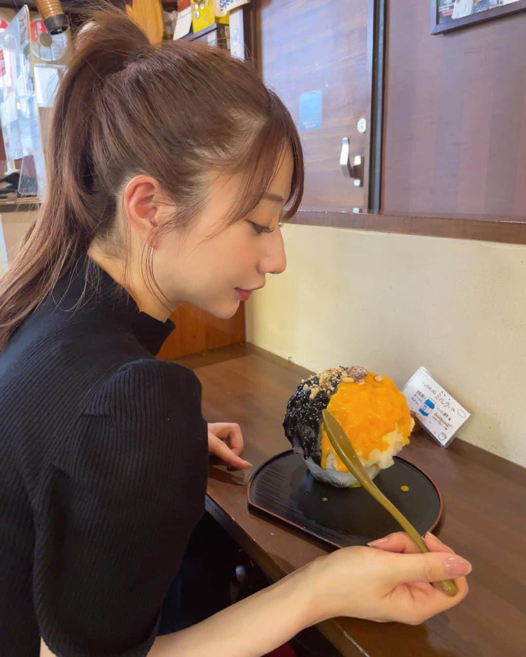 池田愛恵里さんのインスタグラム写真 - (池田愛恵里Instagram)「かき氷食べてるとき本当に幸せ☺️がんばれそう〜🫠🤍 お仕事が午前中で終わったのでうきうきでかき氷はしごしてきました♡  最近食べたかき氷たち！ かぼちゃと黒ごまも美味しかったし🎃 ずんだは安定に大好きやし！ 海苔のはリピートしに行ったくらい美味しかったです🫶」10月10日 21時32分 - ikeda_aeri