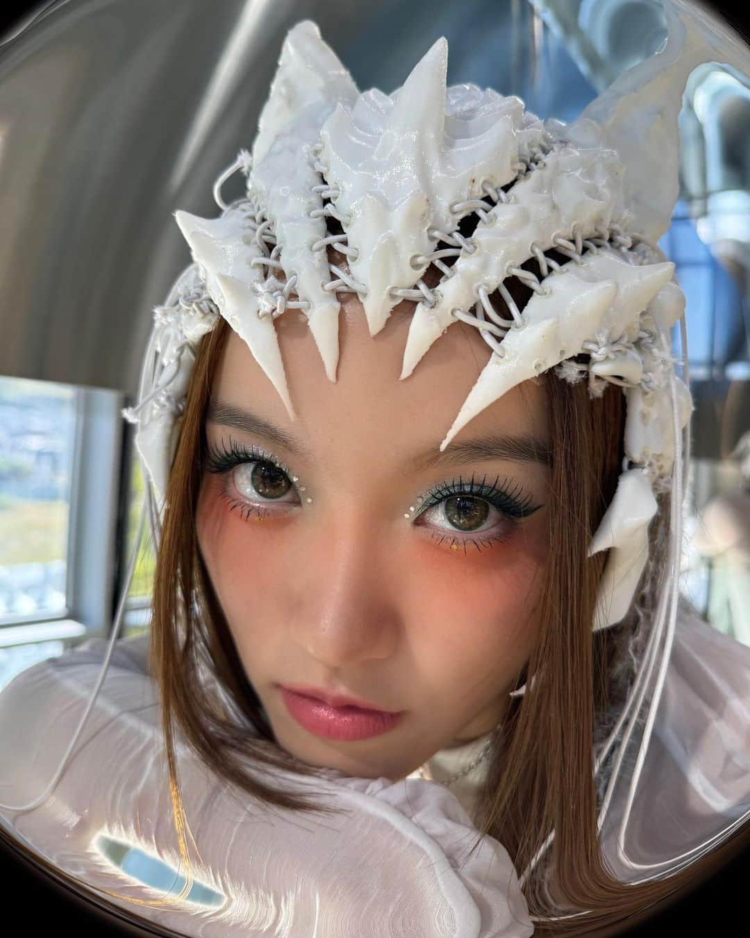 のインスタグラム：「첫방~~~~😜❤️👽  #CHISA #PUPPETSHOW #NEWDNA #XG #mugen」