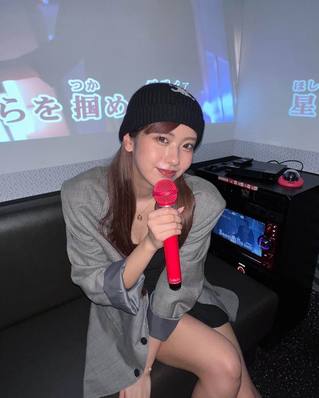 𝗧𝗮𝗸𝗮𝗵𝗮𝗺a 𝗬𝘂𝗶のインスタグラム：「最近は中森明菜と山口百恵を永遠リピ＾＾♡」