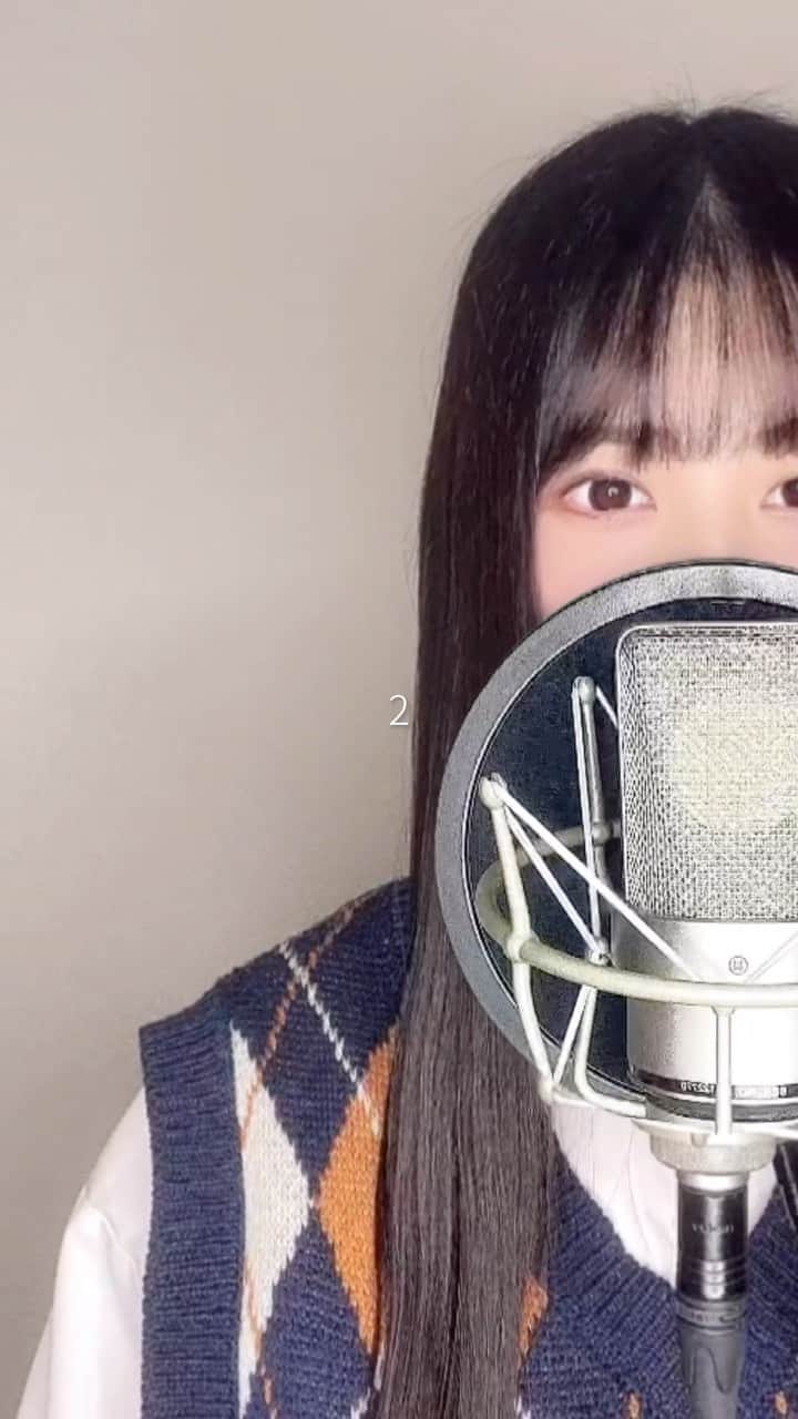 しまものインスタグラム：「New single 恋だとは Koidatowa🌼⁣ ⁣ 新曲をリリースしました！⁣ リールでも音源使ってみてね。⁣ ⁣ Spotify Applemusic YouTube でも聴けます🎧 ⁣ #しまも #恋だとは #koidatowa⁣ #shimamo #originalsong #Newsingle⁣ ⁣ Spotify YouTube Twitter follow me⁣ → @shimamonx」