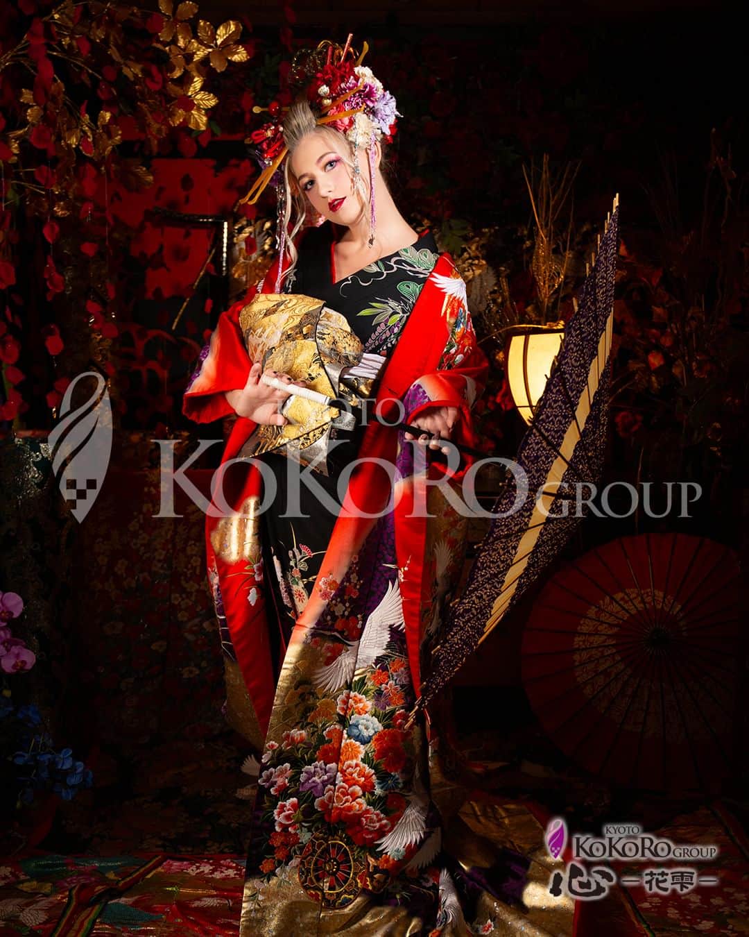 心－花雫－さんのインスタグラム写真 - (心－花雫－Instagram)「#心花雫 If you have a chance to come to Japan, would you like to come visit our studio? You can experience it alone, with friends, or as a couple!  Click here to make a reservation https://www.maiko-maiko.com/english/contact-us/  #花魁 #花魁体験 #京都 #花魁変身 #着物 #kimono #oiran #変身写真 #写真館 #japan #beautiful #kyoto #京都観光 #京都花魁 #美容 #メイク #makeportraits #portrait #explorekyoto」10月10日 20時20分 - kokoro_hanashizuku