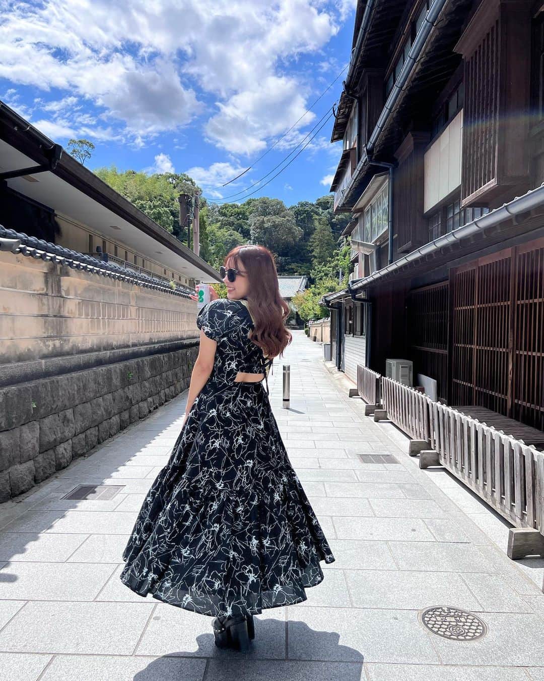 桐原愛歩のインスタグラム：「太宰府お散歩したよ⛩  梅ヶ枝餅が美味しすぎて5個持ち帰った🥺❤️❤️❤️  糸島もいつか行きたい🥺  #福岡」