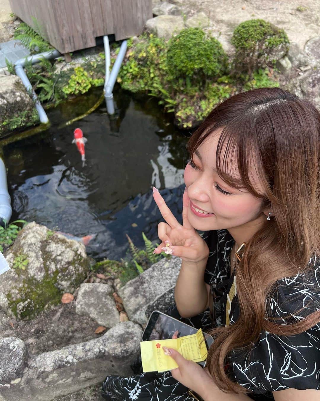桐原愛歩さんのインスタグラム写真 - (桐原愛歩Instagram)「太宰府お散歩したよ⛩  梅ヶ枝餅が美味しすぎて5個持ち帰った🥺❤️❤️❤️  糸島もいつか行きたい🥺  #福岡」10月10日 20時37分 - ayuayu_1003