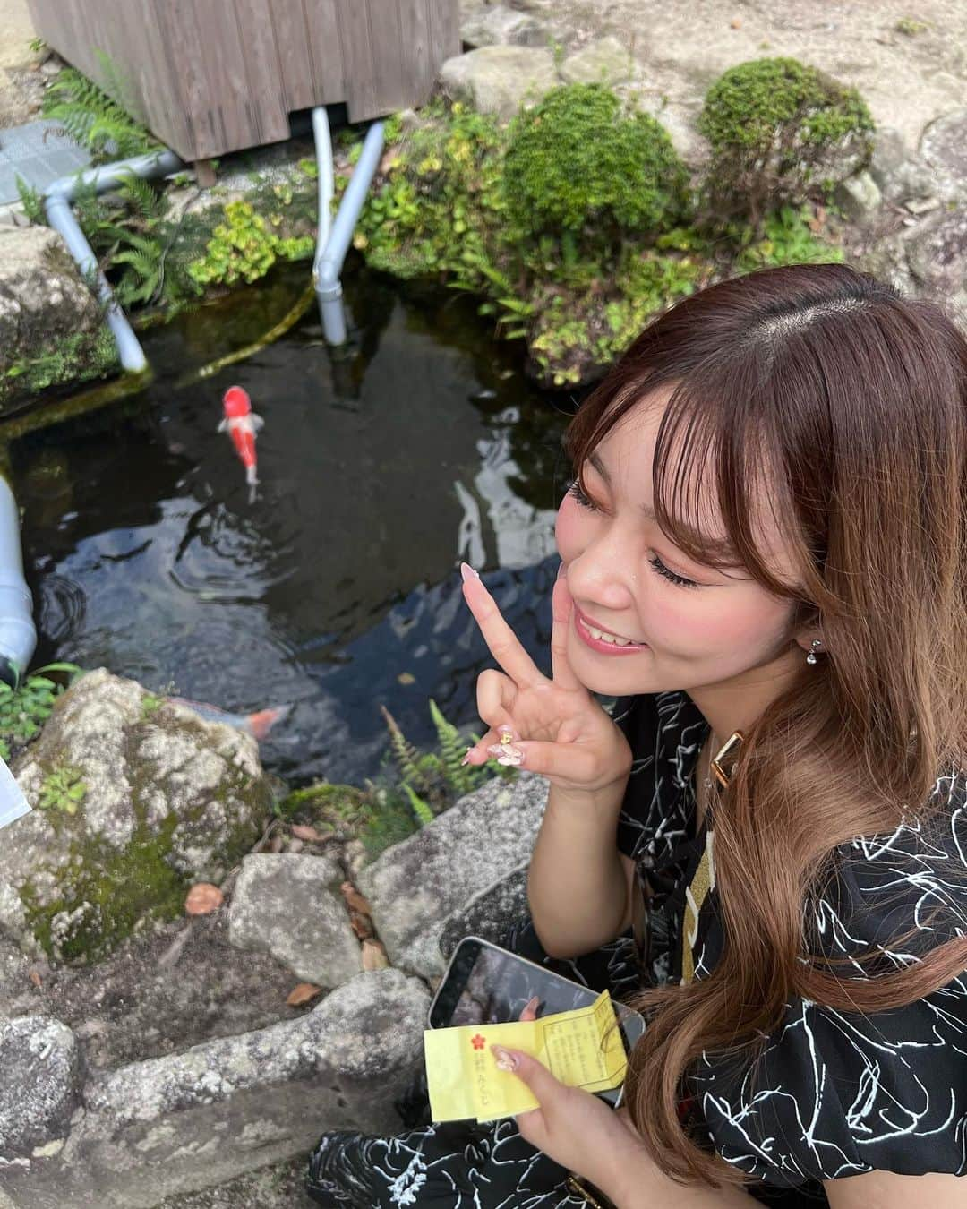 桐原愛歩さんのインスタグラム写真 - (桐原愛歩Instagram)「太宰府お散歩したよ⛩  梅ヶ枝餅が美味しすぎて5個持ち帰った🥺❤️❤️❤️  糸島もいつか行きたい🥺  #福岡」10月10日 20時37分 - ayuayu_1003