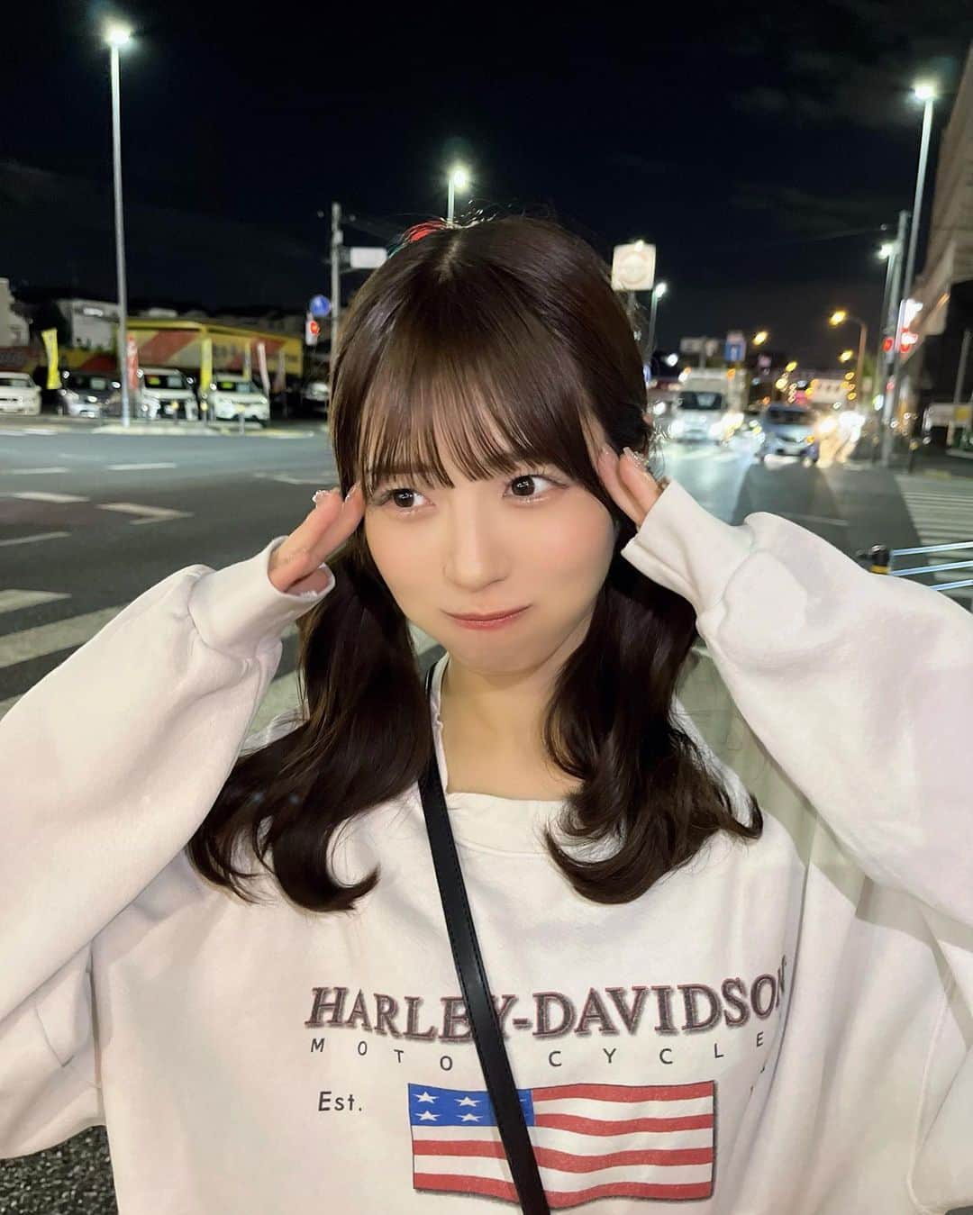 浅原凜のインスタグラム：「トレーナーの季節すき❤︎」