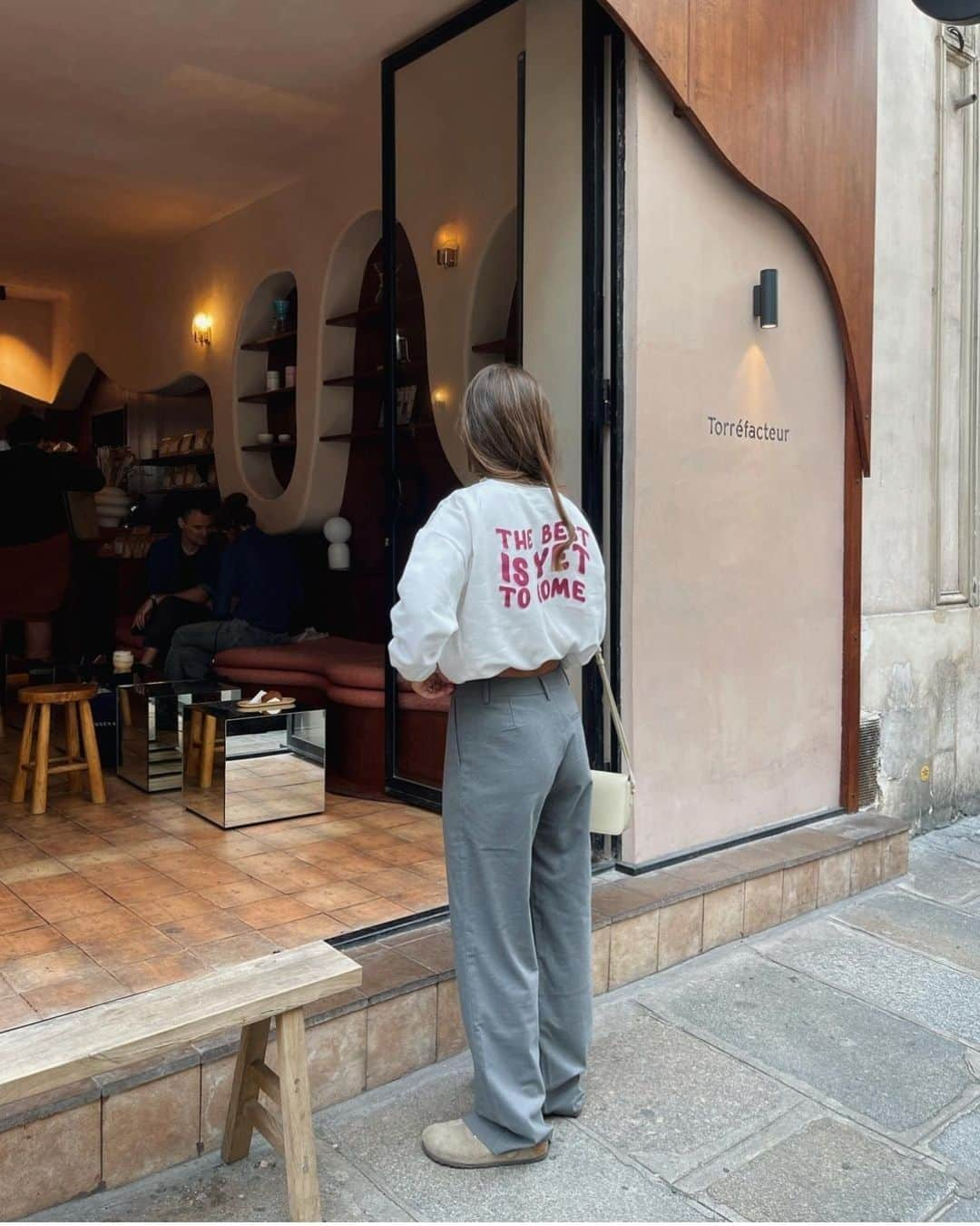 Margarida Corceiroさんのインスタグラム写真 - (Margarida CorceiroInstagram)「#stealthelook Sem ideias para os próximos outfits? Então este post é para si!  Descobrimos o Instagram da @capucinerqllrt  looks para se inspirar.  #luxwoman #repost @capucinerqllrt  #outfit #inspo #inspiraçãododia #moda」10月10日 21時00分 - luxwoman_pt