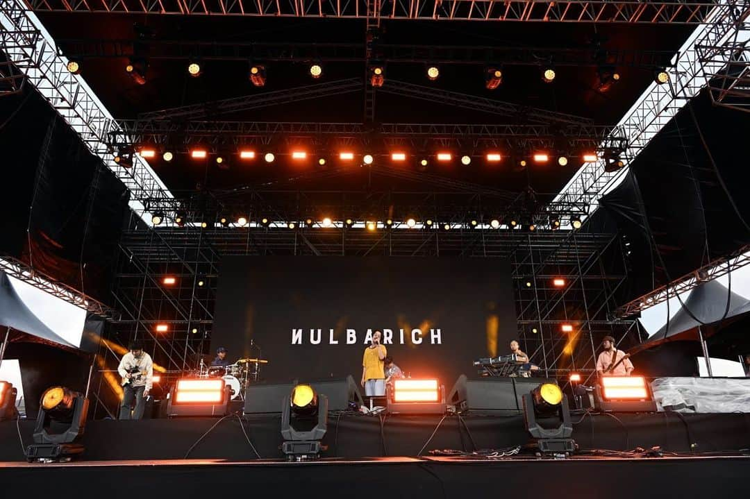 Nulbarichさんのインスタグラム写真 - (NulbarichInstagram)「2023.10.8(Sun) 2023 BUSAN INTERNATIONAL ROCK FESTIVAL🇰🇷  정말 멋진 시간이었습니다! 꼭 다시 돌아오겠습니다🙌🏻 by JQ  #nulbarich #ナルバリッチ #live  #korea @nulbarich_official  @mrjeremyquartus  @yamazakitkr  @kent.aro_gram  @kainyan  @loveandbanana  #今村慎太郎   #HYBS」10月10日 21時00分 - nulbarich_official