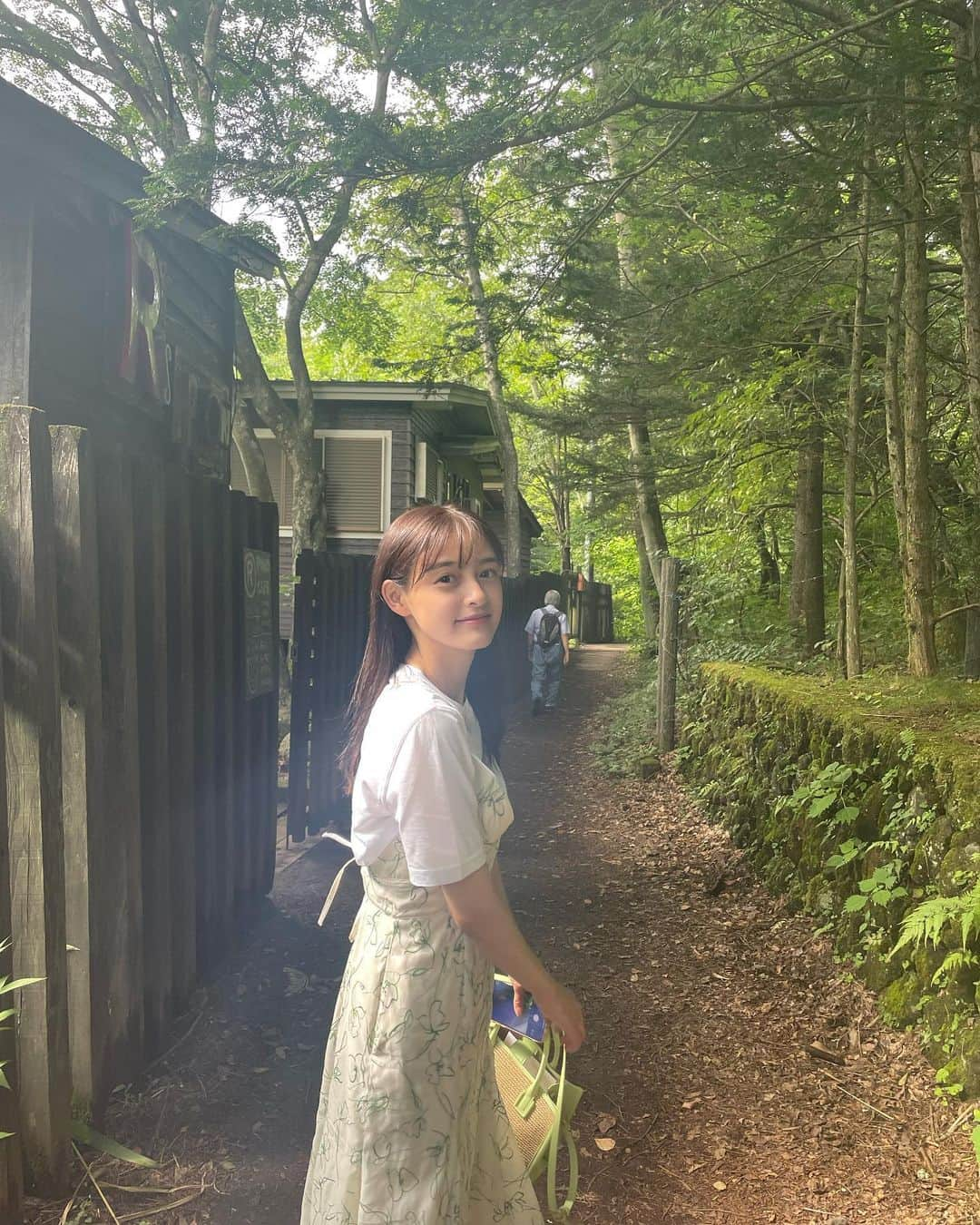 大峰ユリホのインスタグラム：「大好きな秋が来た〜！って喜んでますが夏の写真をまだ載せきれてなかったよ、、」