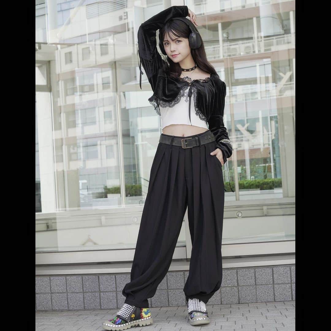 村山優香のインスタグラム：「パート2 皆さんそれぞれデザインした靴が 素敵すぎて販売してほしい💭  #pr   #パラディウム  #palladium   #文化服装学院」