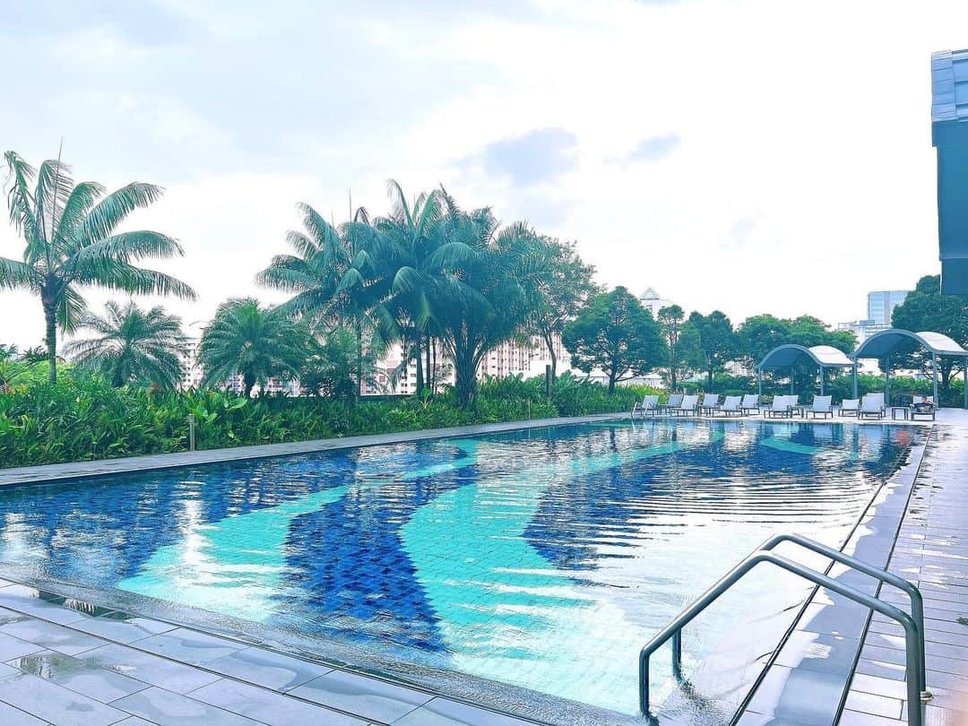 太田理恵さんのインスタグラム写真 - (太田理恵Instagram)「ホテルボスもプールがあったし観光にも便利で良かった🥰  #ホテルボス　#シンガポール　#hotelboss #singapore #女子旅　#シンガポール旅行」10月10日 21時09分 - rie_ota_0622