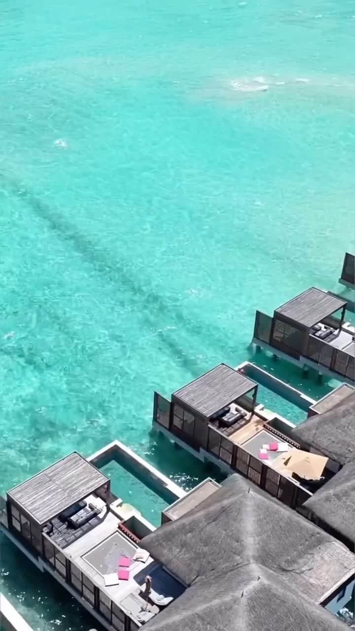 Maldivesのインスタグラム：「Maldives Islands   @mirko   #resort #watervilla #luxuryvilla #beachresort #lagoon #luxurytravel #islandgetaway #resortlife #maldives #luxuryescapes #vacationinspiration #travelplaces #paradisefound #visitmaldives #nichegetaways」