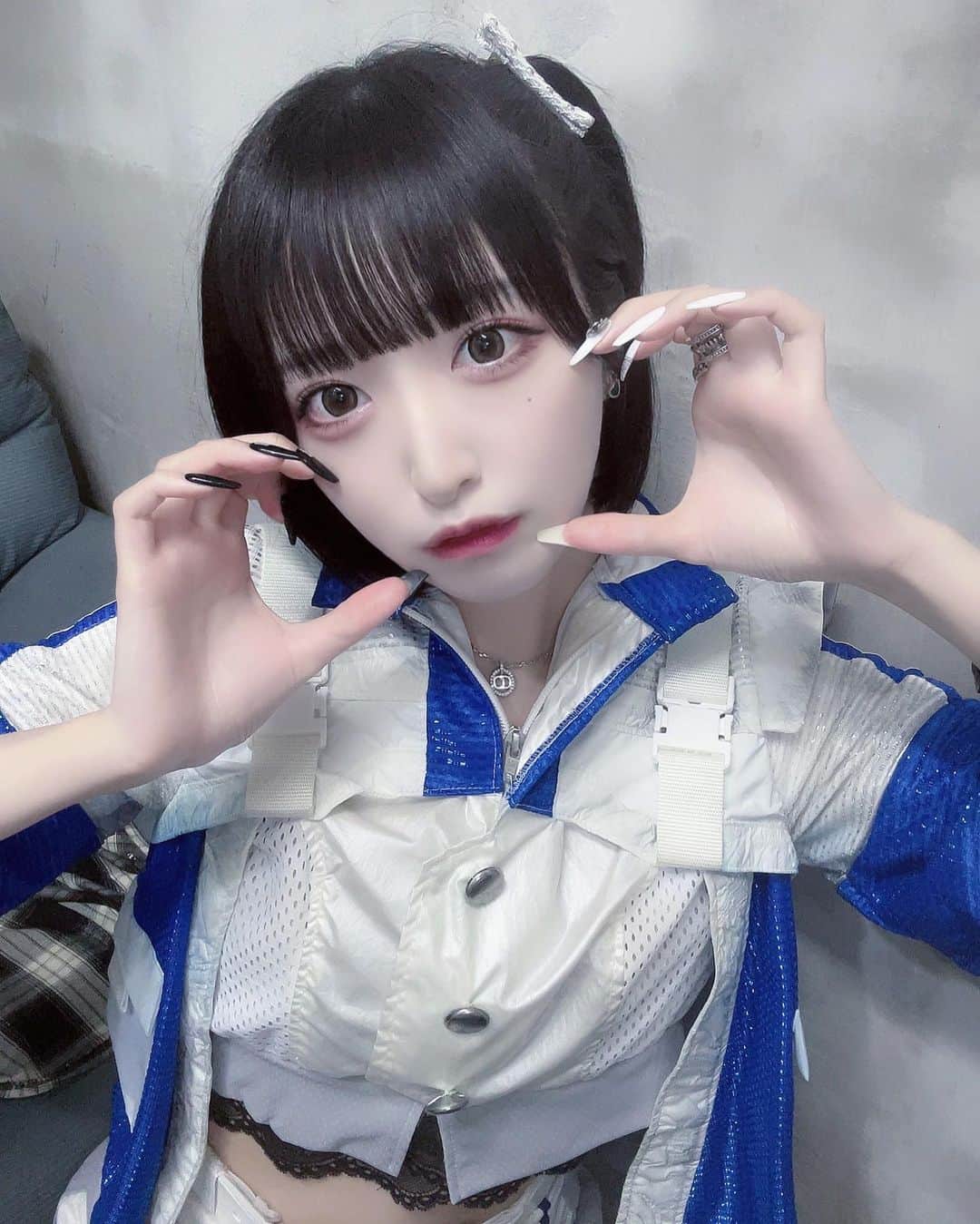 相笠萌のインスタグラム：「全部全部君色に染まりたいだけなのに、どうして？」