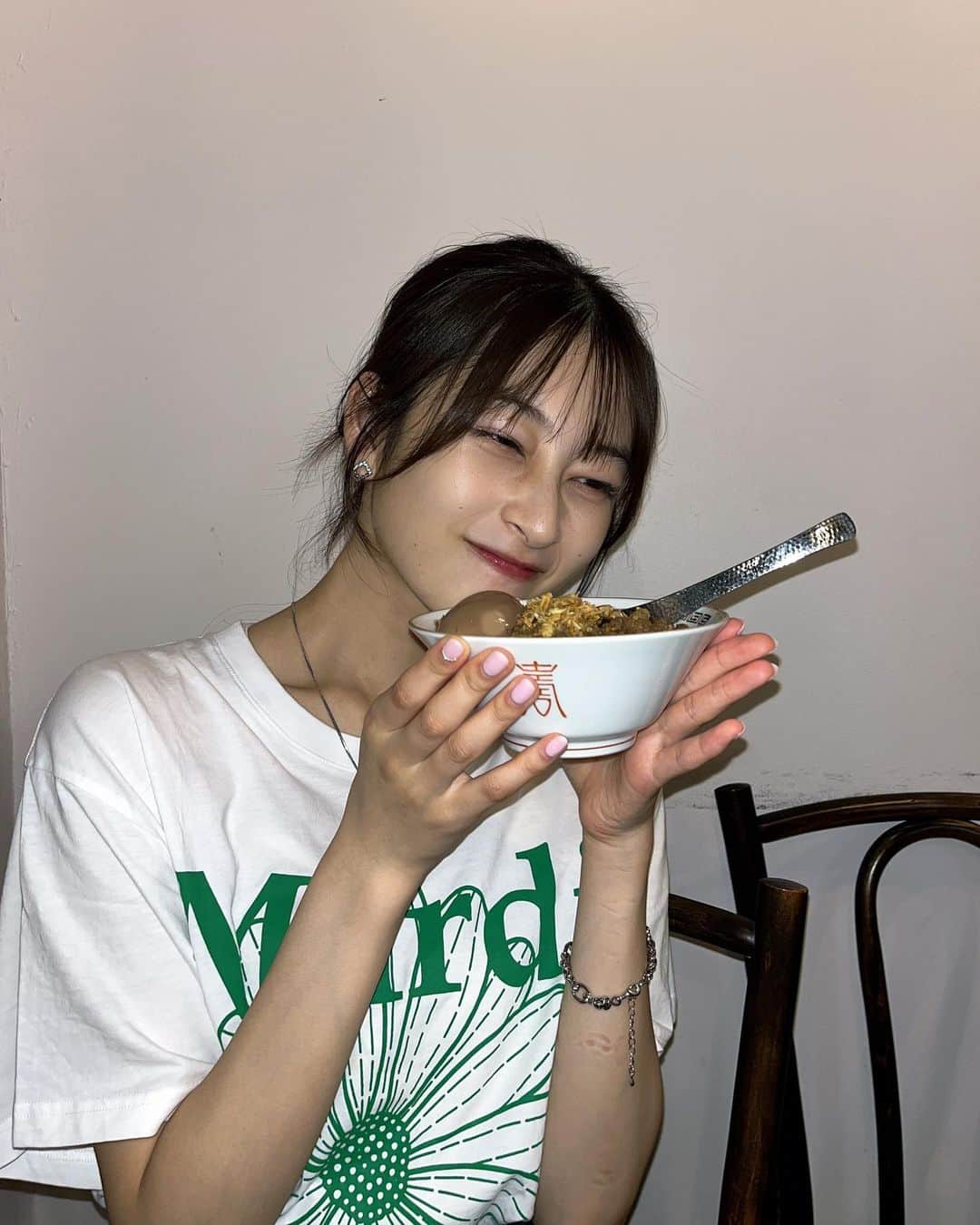 高井千帆のグルメインスタ