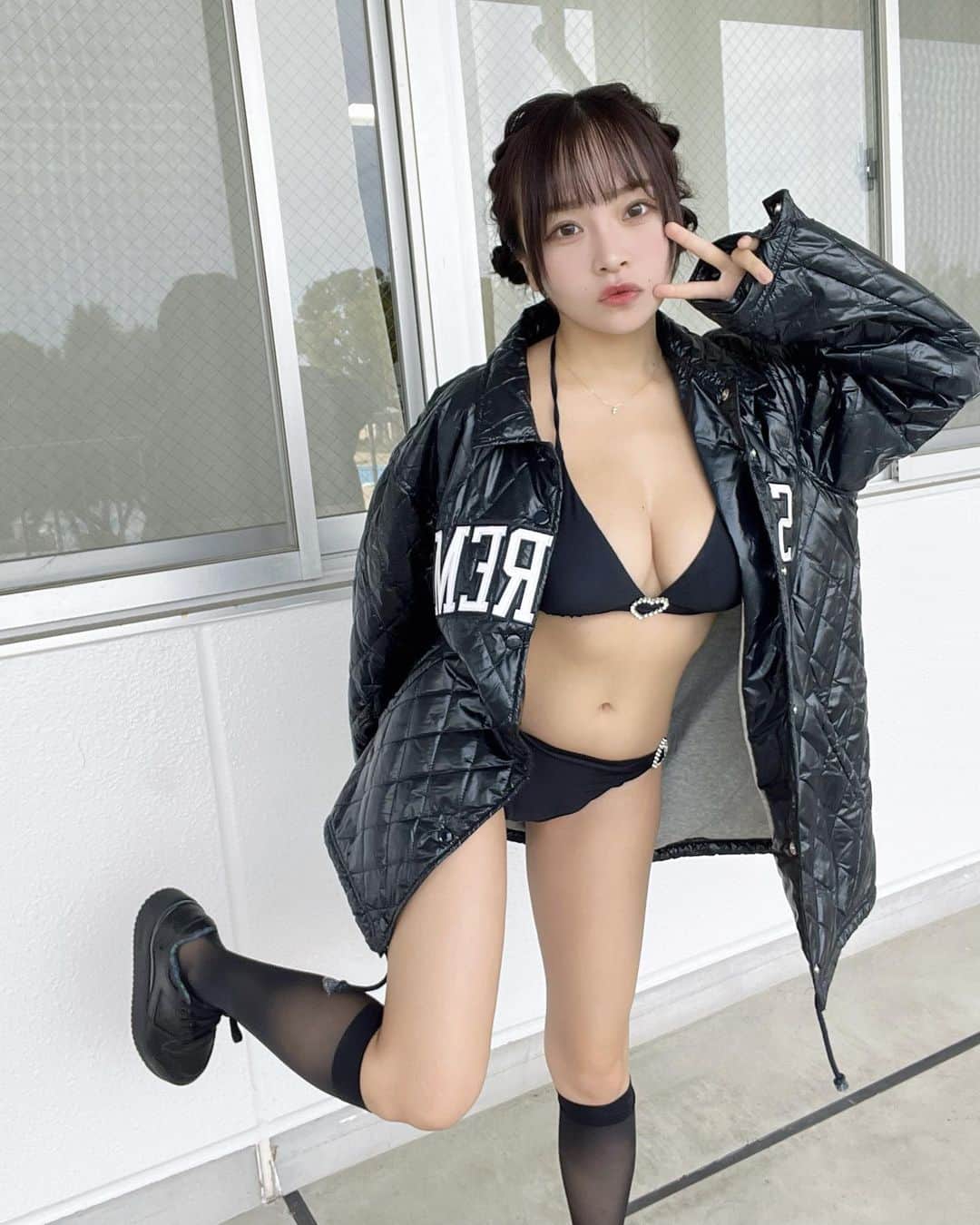 大嶋みくのインスタグラム：「この水着なくしちゃった笑」