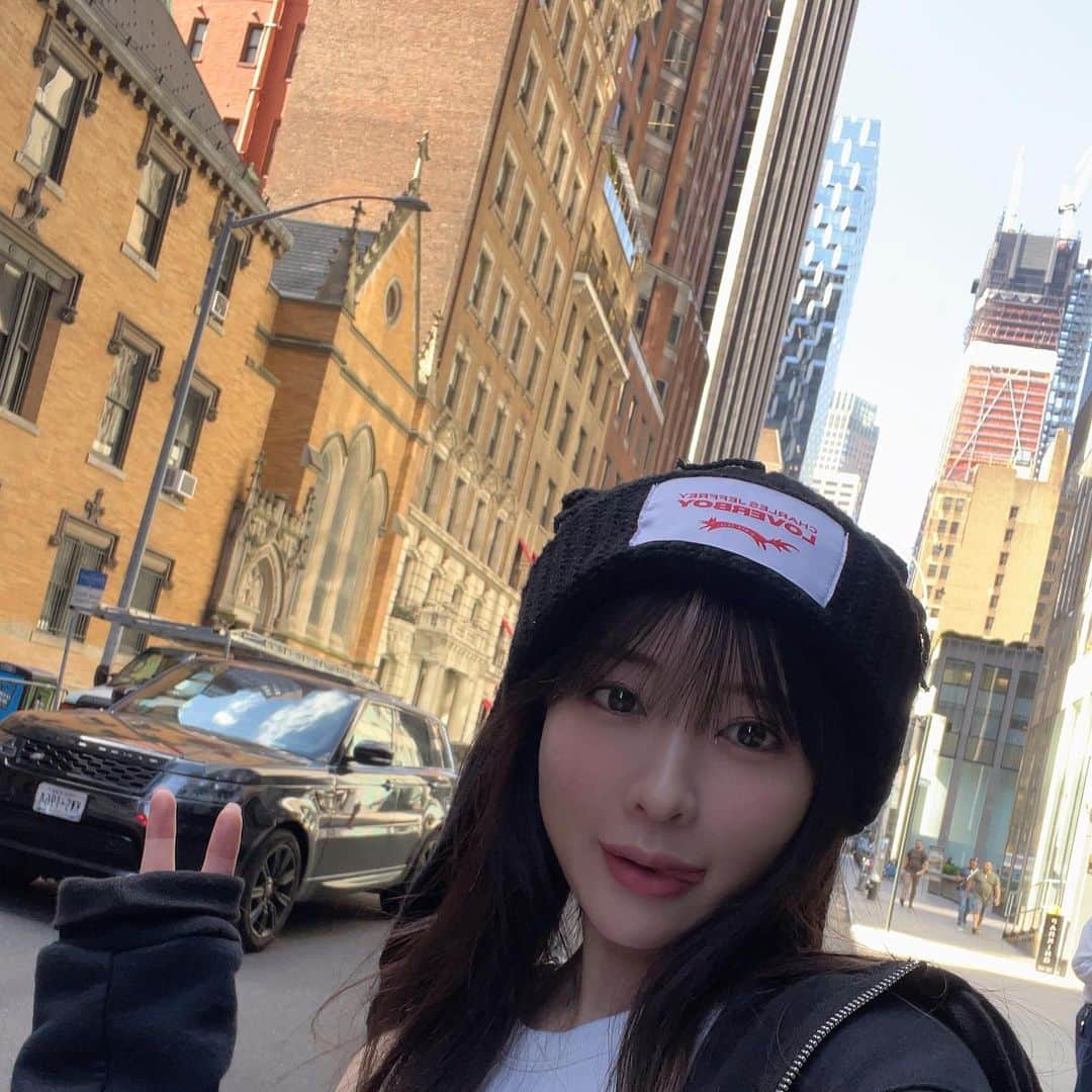 のインスタグラム：「𝐦𝐲 𝐬𝐮𝐦𝐦𝐞𝐫 𝐯𝐚𝐜𝐚𝐭𝐢𝐨𝐧🇺🇸🗽⭐️」