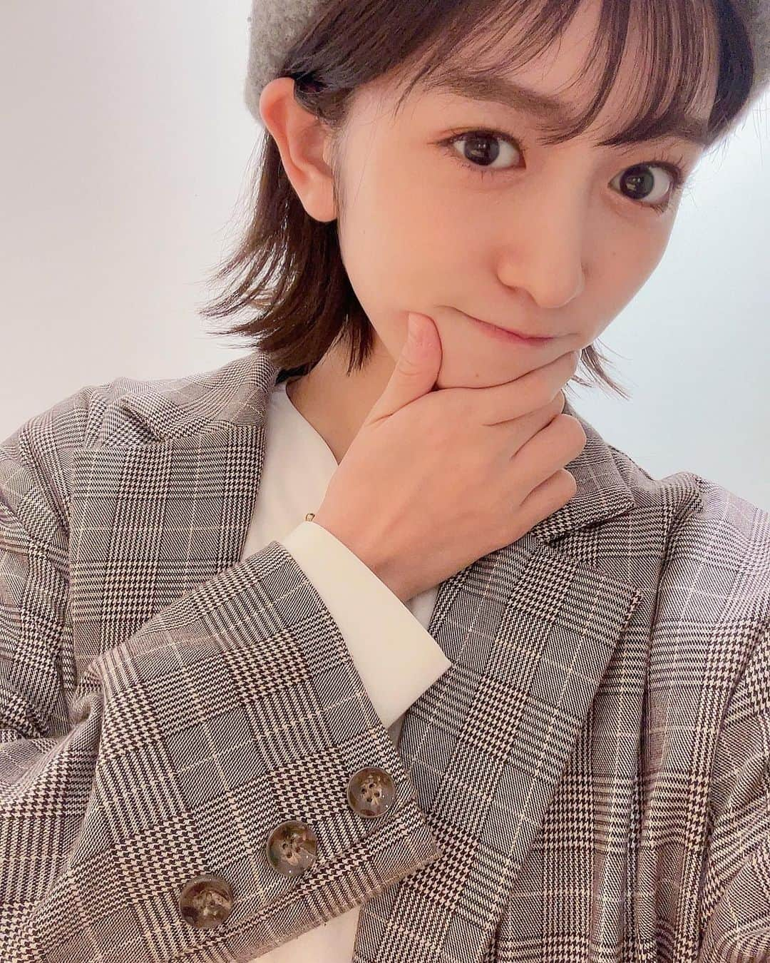 小泉遥香さんのインスタグラム写真 - (小泉遥香Instagram)「秋だね🍁🐈🧶  #ショート #ベレー帽 #秋 #私服 #instagood #instalike #ootd #instafashion」10月10日 12時43分 - haruka_koizumi_official