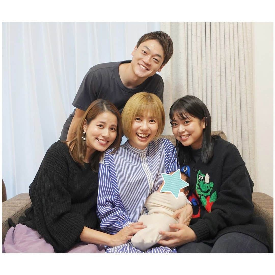 永島優美のインスタグラム：「* おばたのお父さんお母さん、 そしておばたの息子くんに会いに行ってきました♡   ゆきさん“金髪”似合ってたなぁ😎❤️ いつか私も人生で一度は…笑  息子くんの愛らしい姿に癒された1日でした🥹👶🏻」